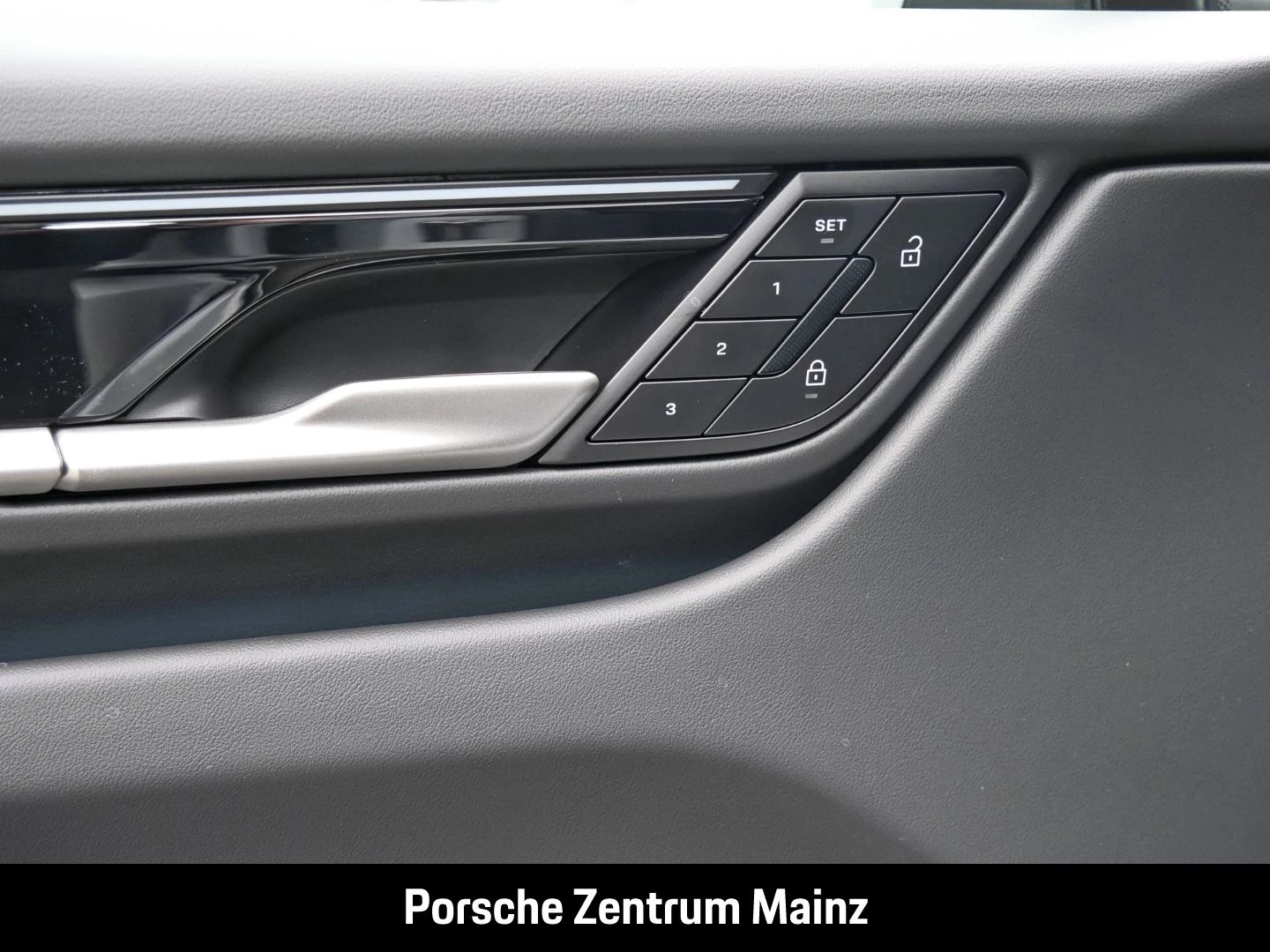 Porsche Macan BOSE Sitzbelüftung Abstandstempomat s