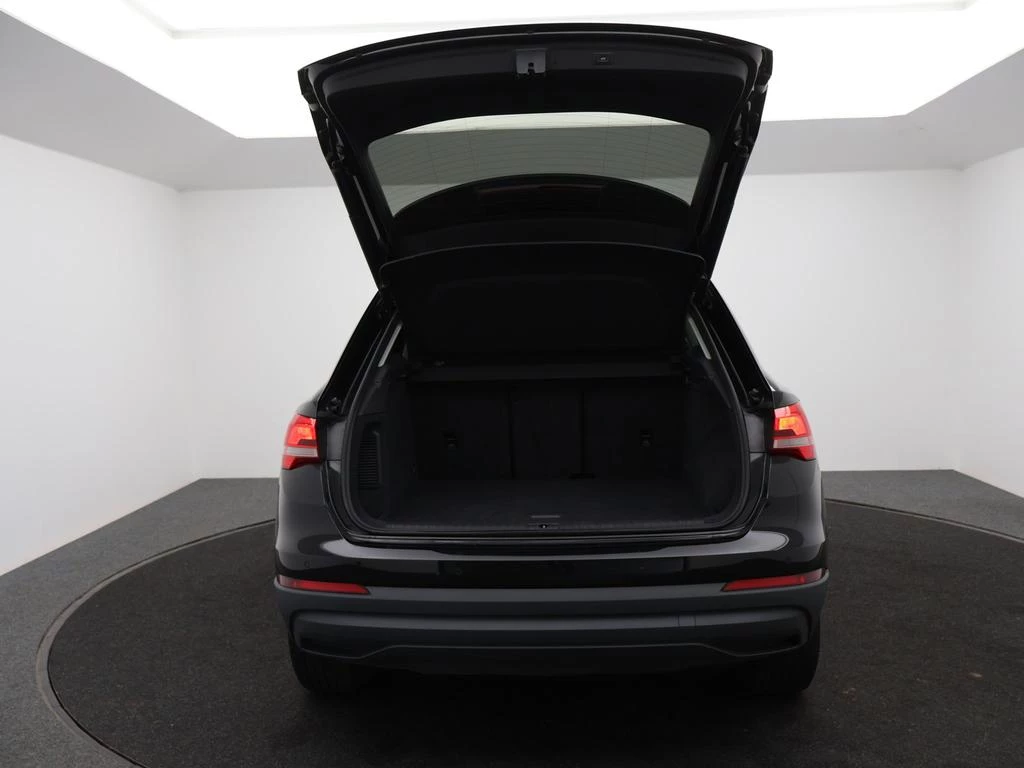 Audi Q3 PHEV Audi Q3 PHEV Attraction 45TFSIe 245PK *AUTOMAAT*VIRTUAL COCKPIT*CRUISE*PDC*APP-CONNECT*...*