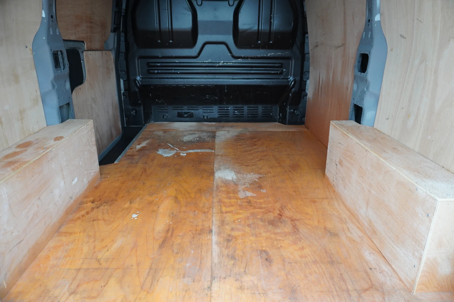 Volkswagen-Transporter-image-41