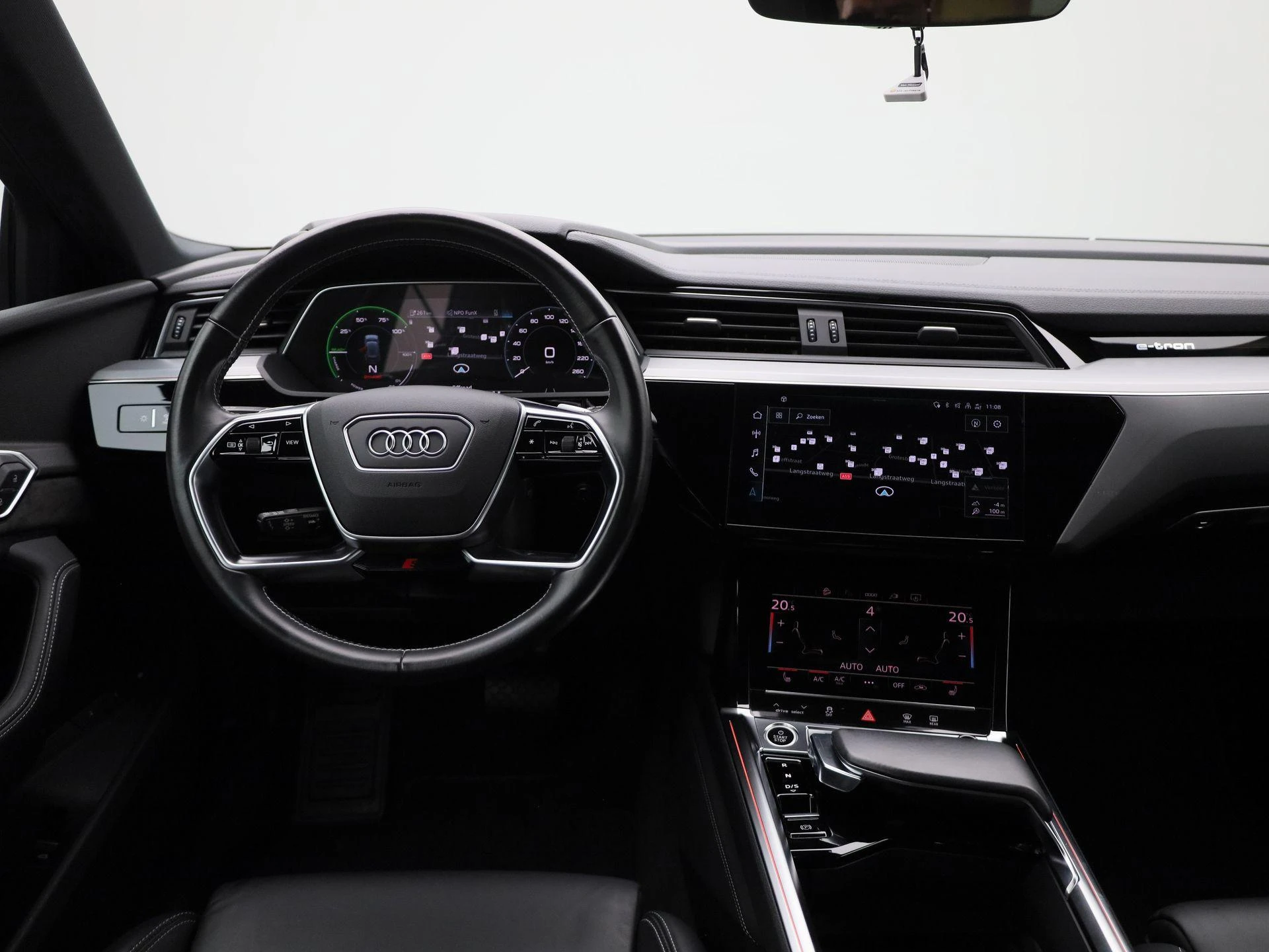 Audi-e-tron-image-6