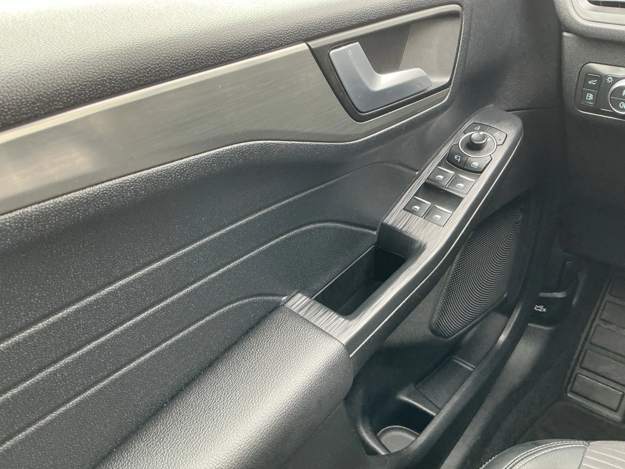 Ford-Kuga-image-15