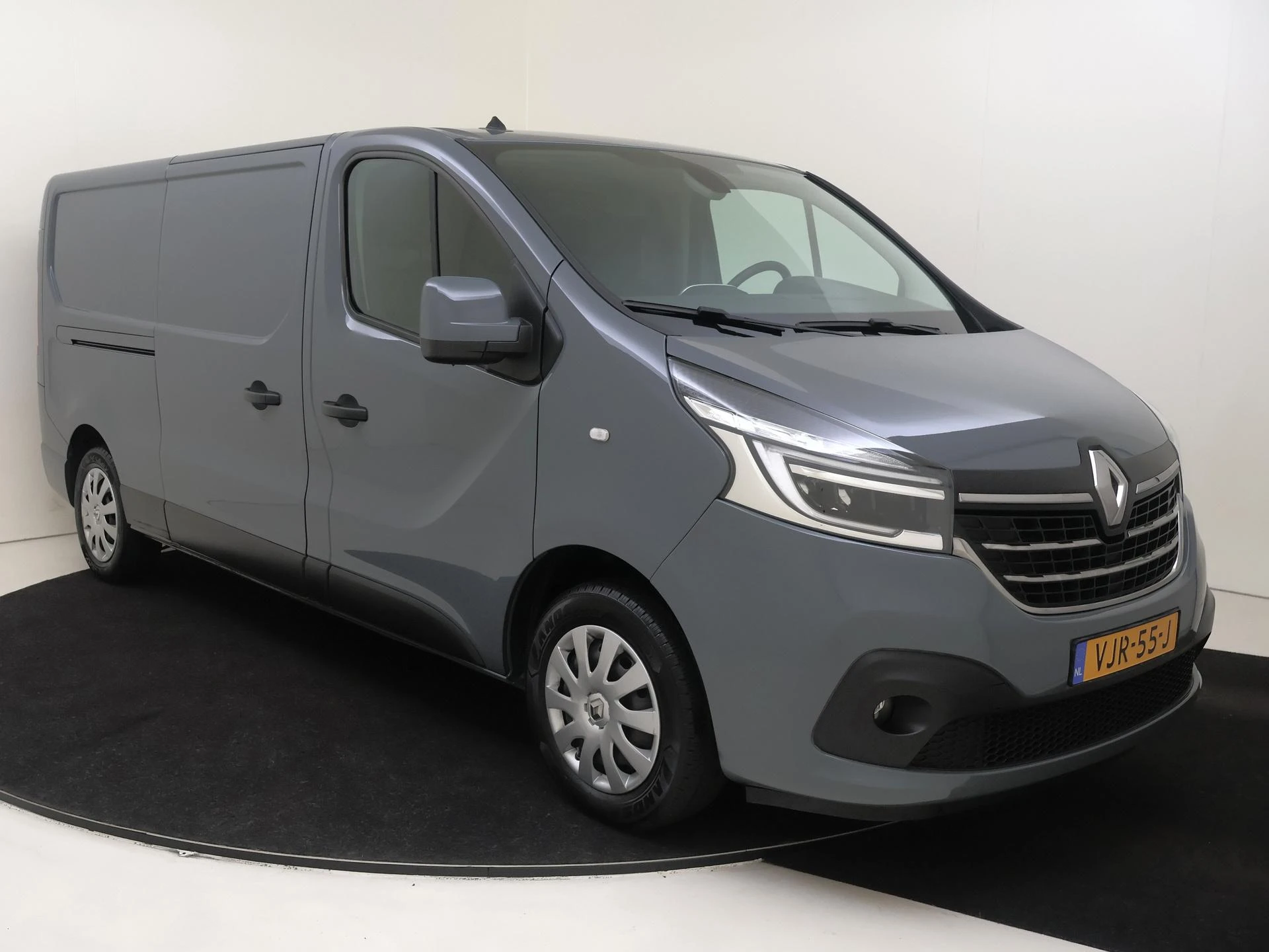 Renault-Trafic-image-1