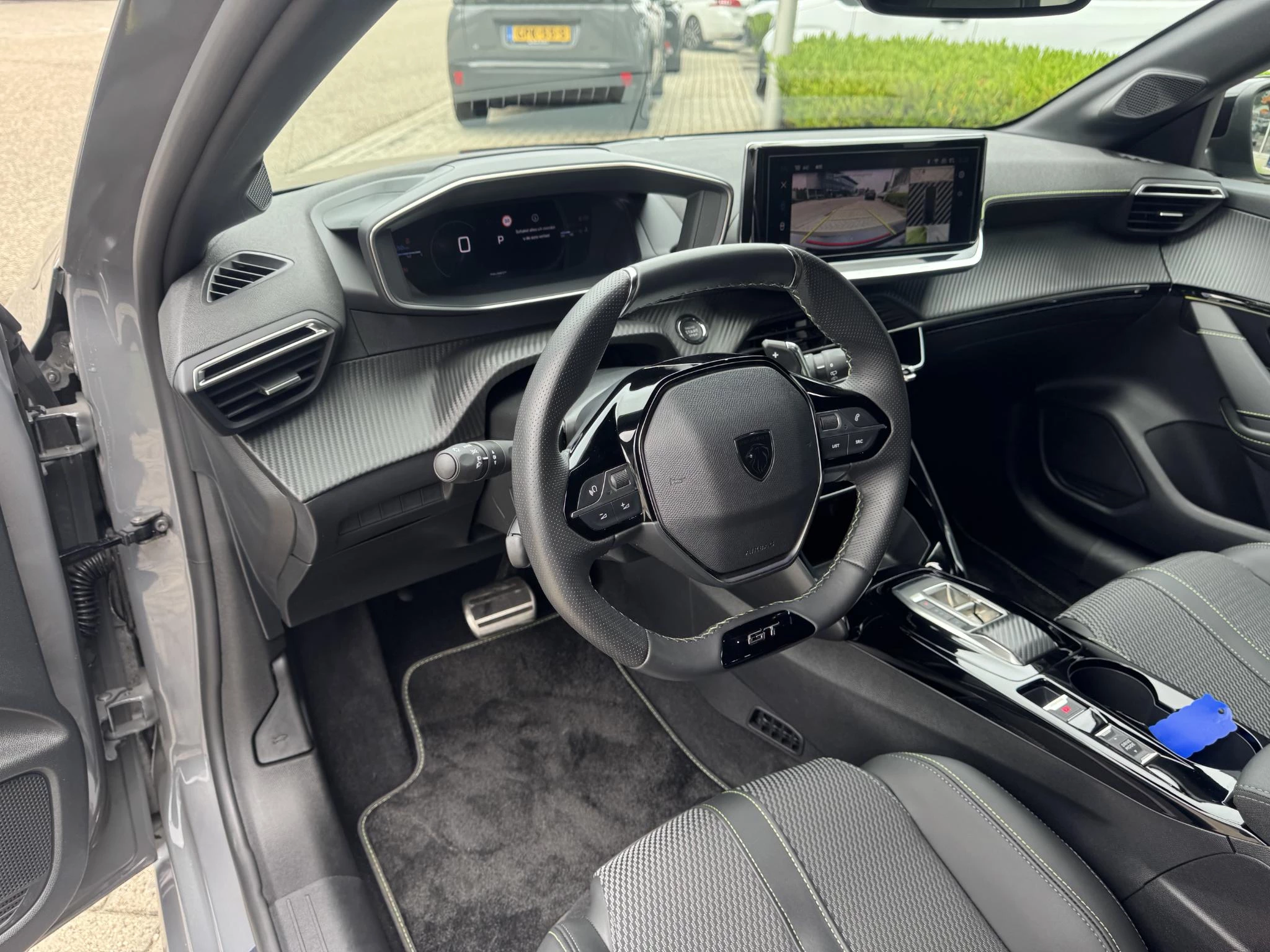 Peugeot 208 1.2 Hybrid 100 e-DCS6 GT