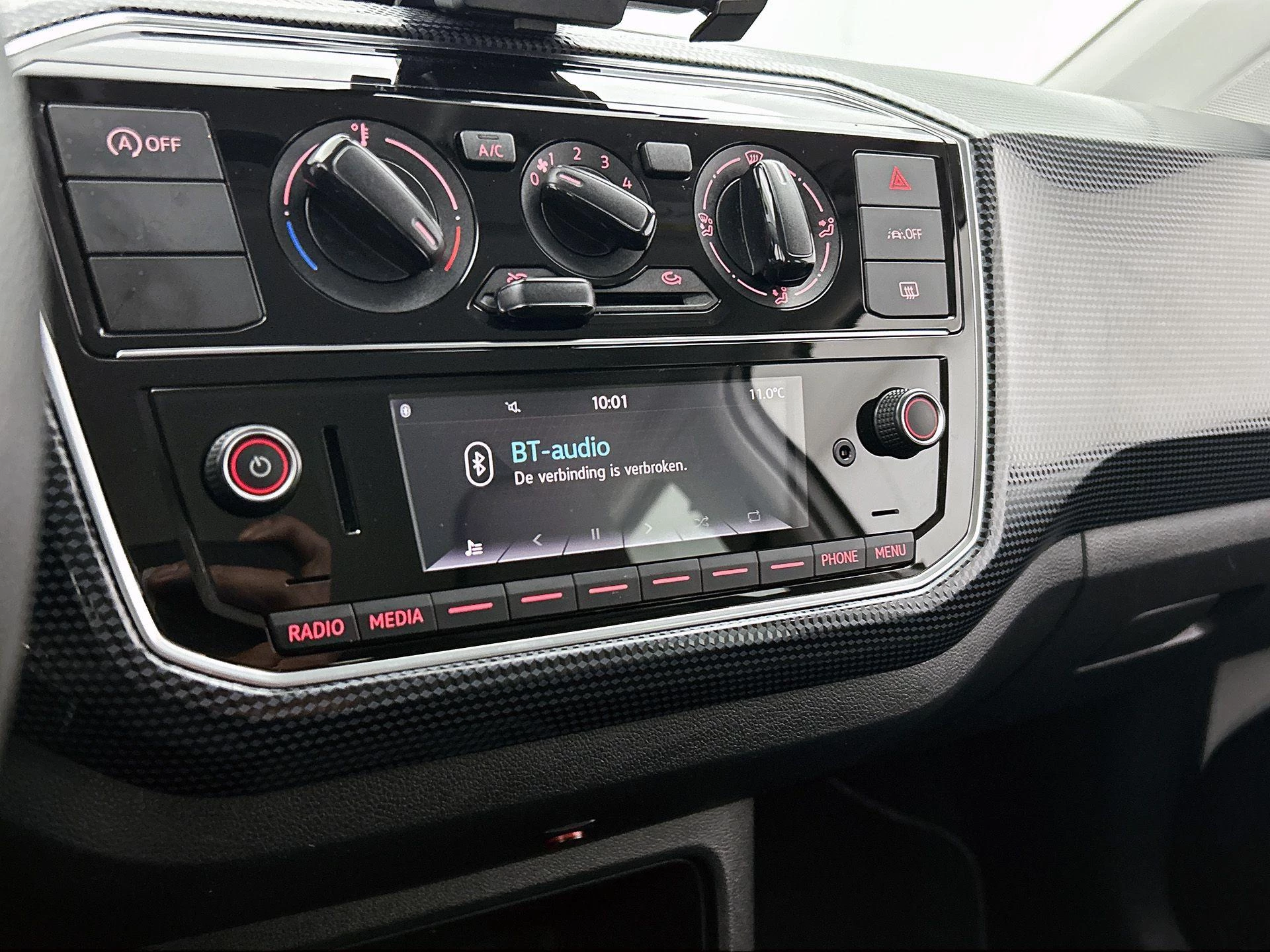 Volkswagen-up!-image-13