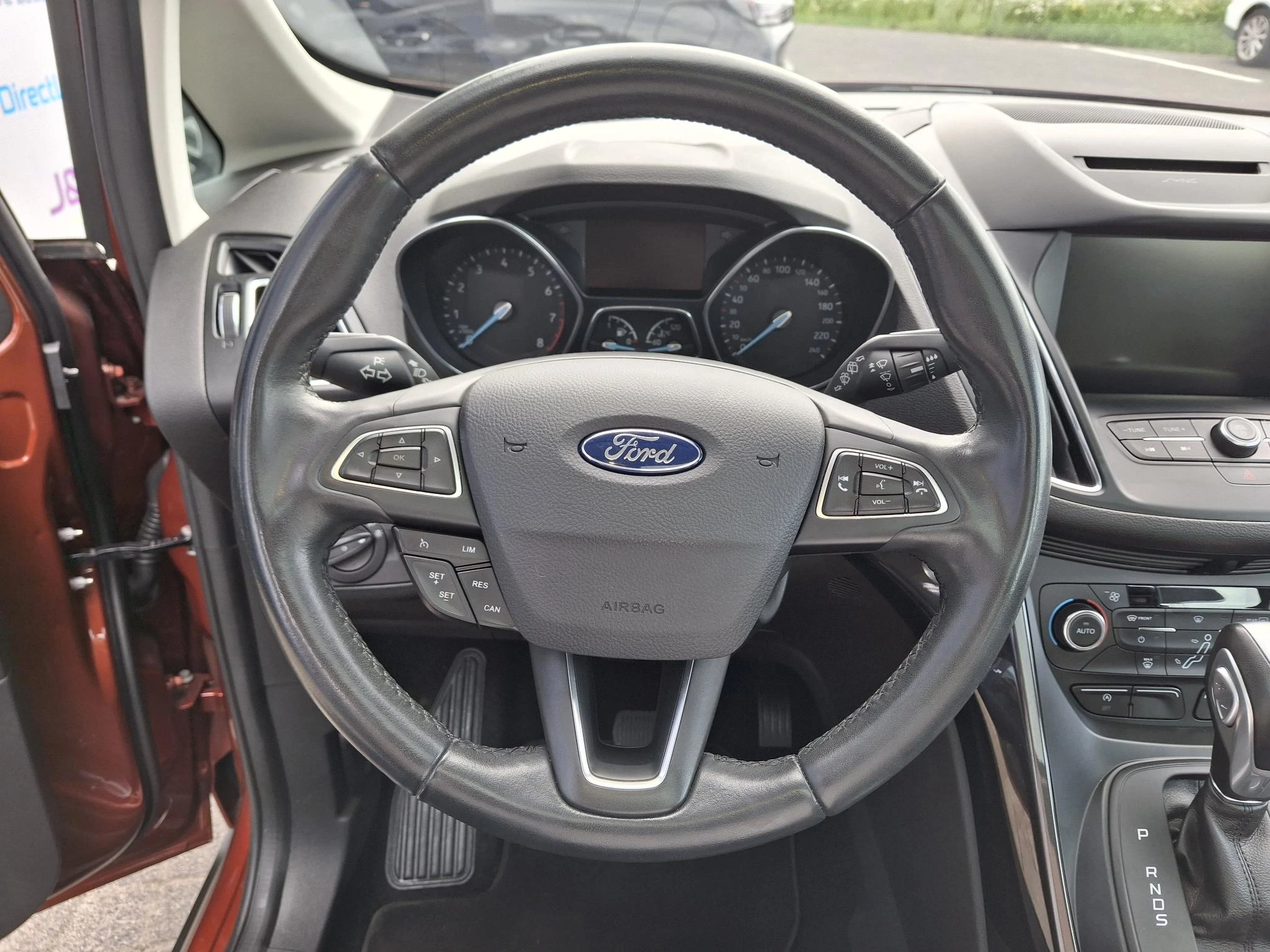 Ford-C-MAX-image-12