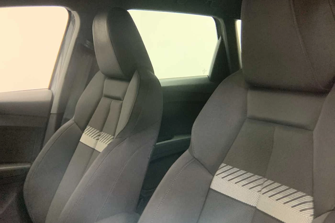 Audi-Q4 e-tron-image-8