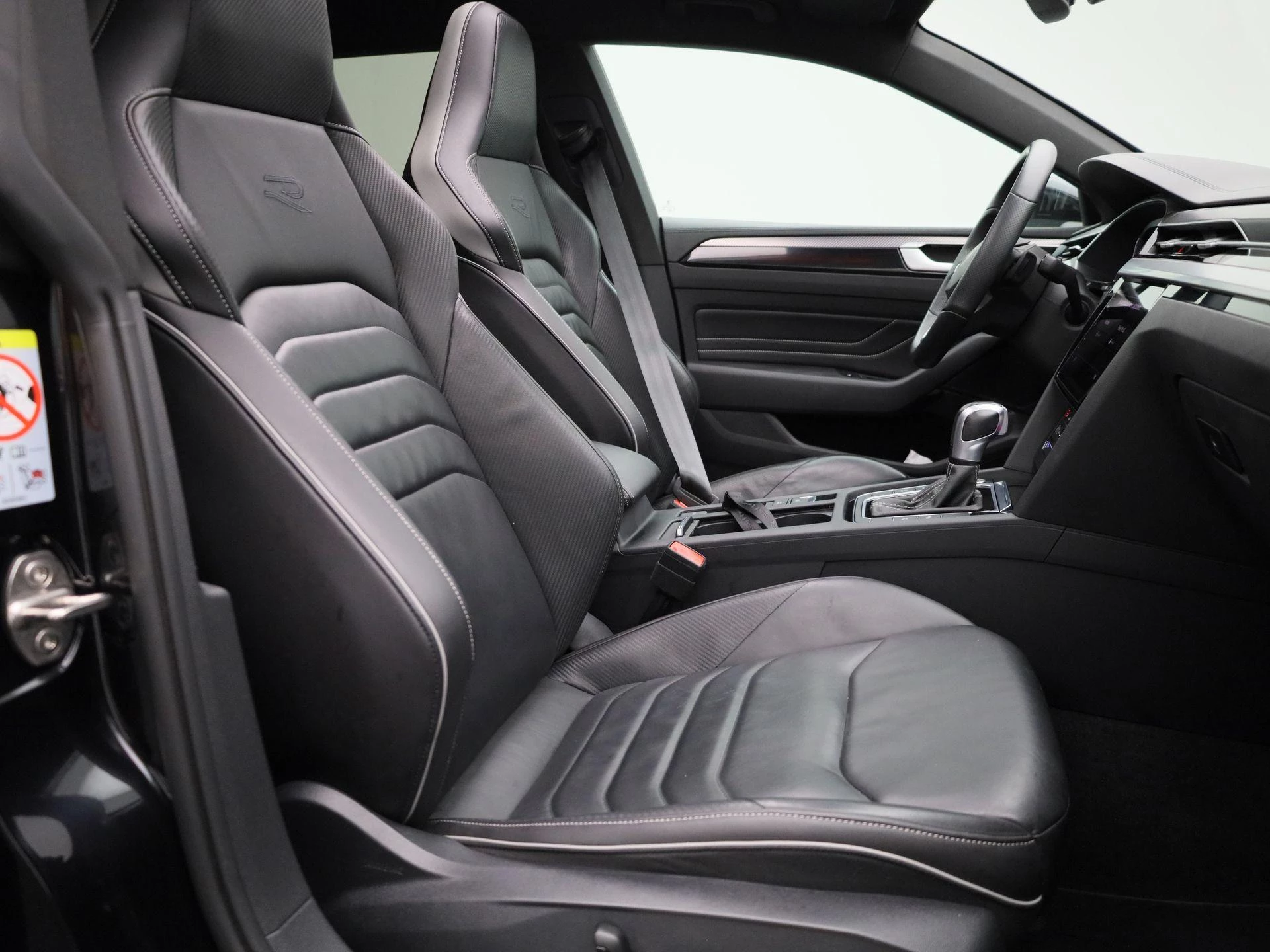 Volkswagen-Arteon-image-38