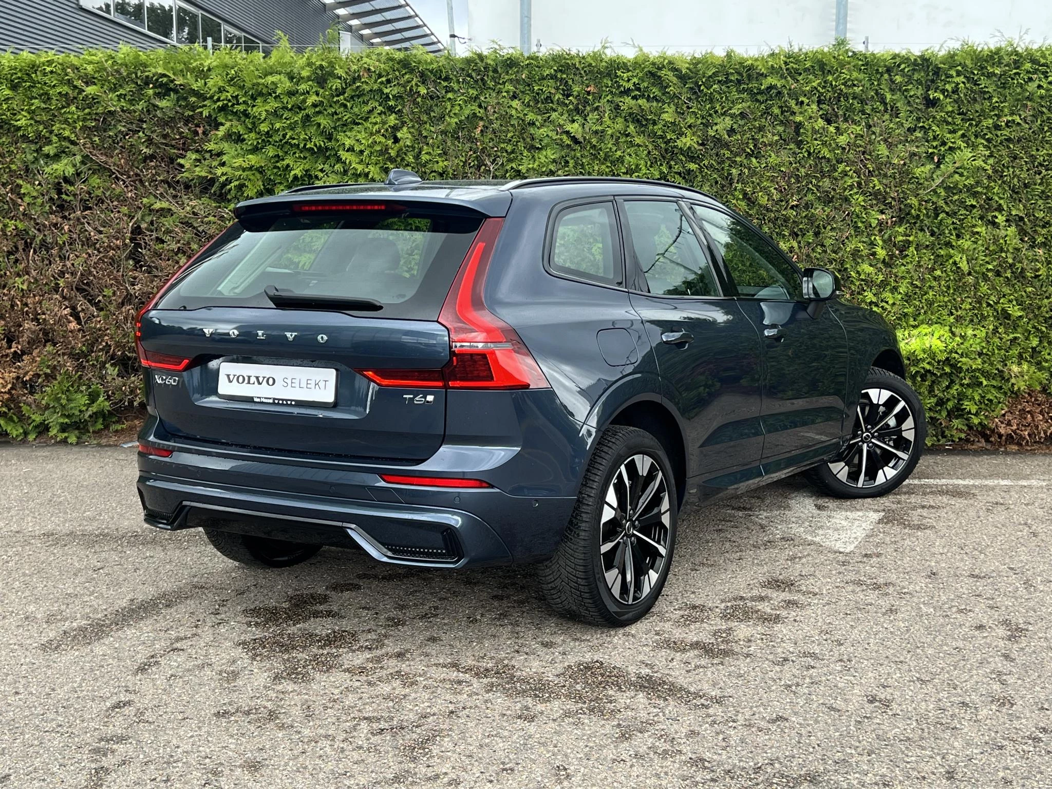Volvo XC60 T6 Plug-in hybrid AWD Ultra Dark Trekhaak Aut.