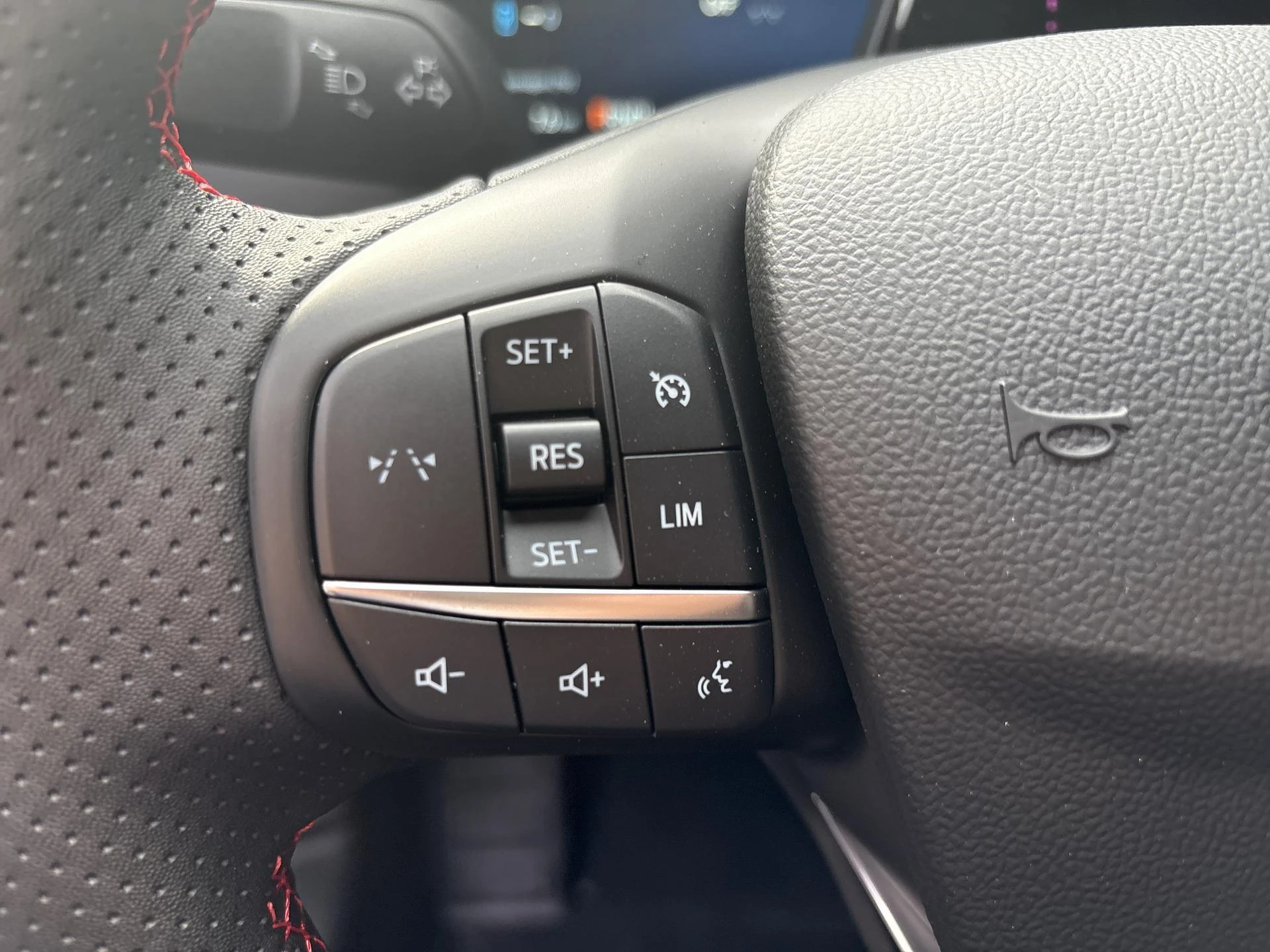 Ford-Kuga-image-14