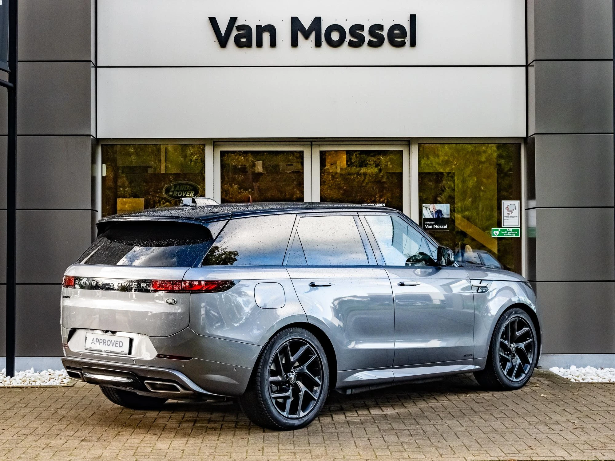 Land Rover-Range Rover Sport-image-5
