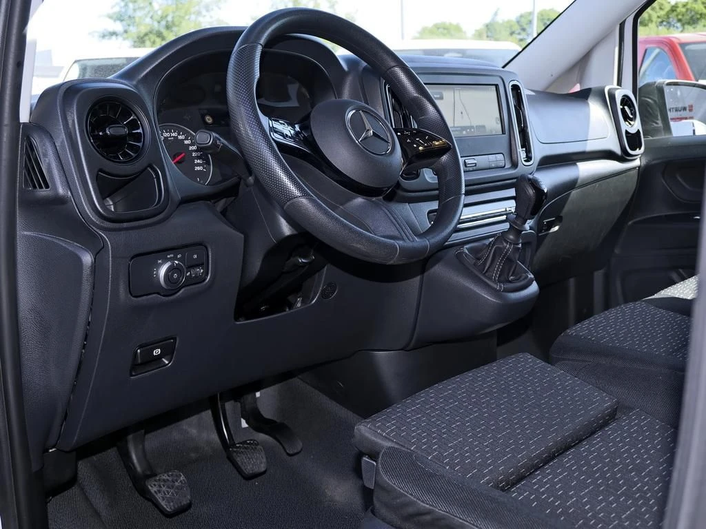 Mercedes-Benz-Vito 116-image-7