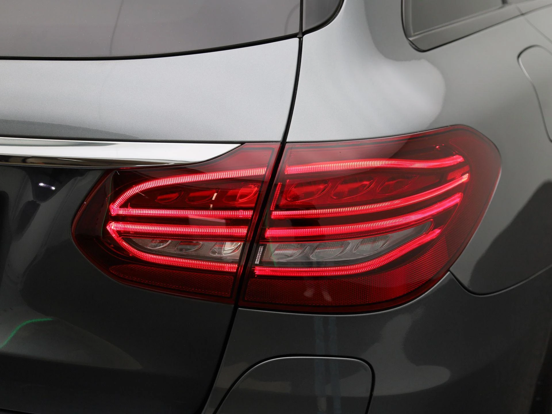 Mercedes-Benz-C-Klasse-image-31