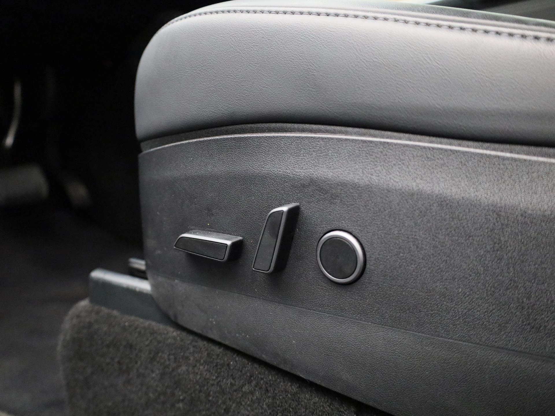 Tesla Model Y Long Range Dual Motor AWD