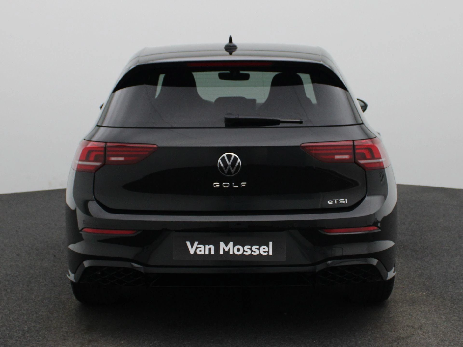 Volkswagen Golf 1.5 eTSI R-Line Edition