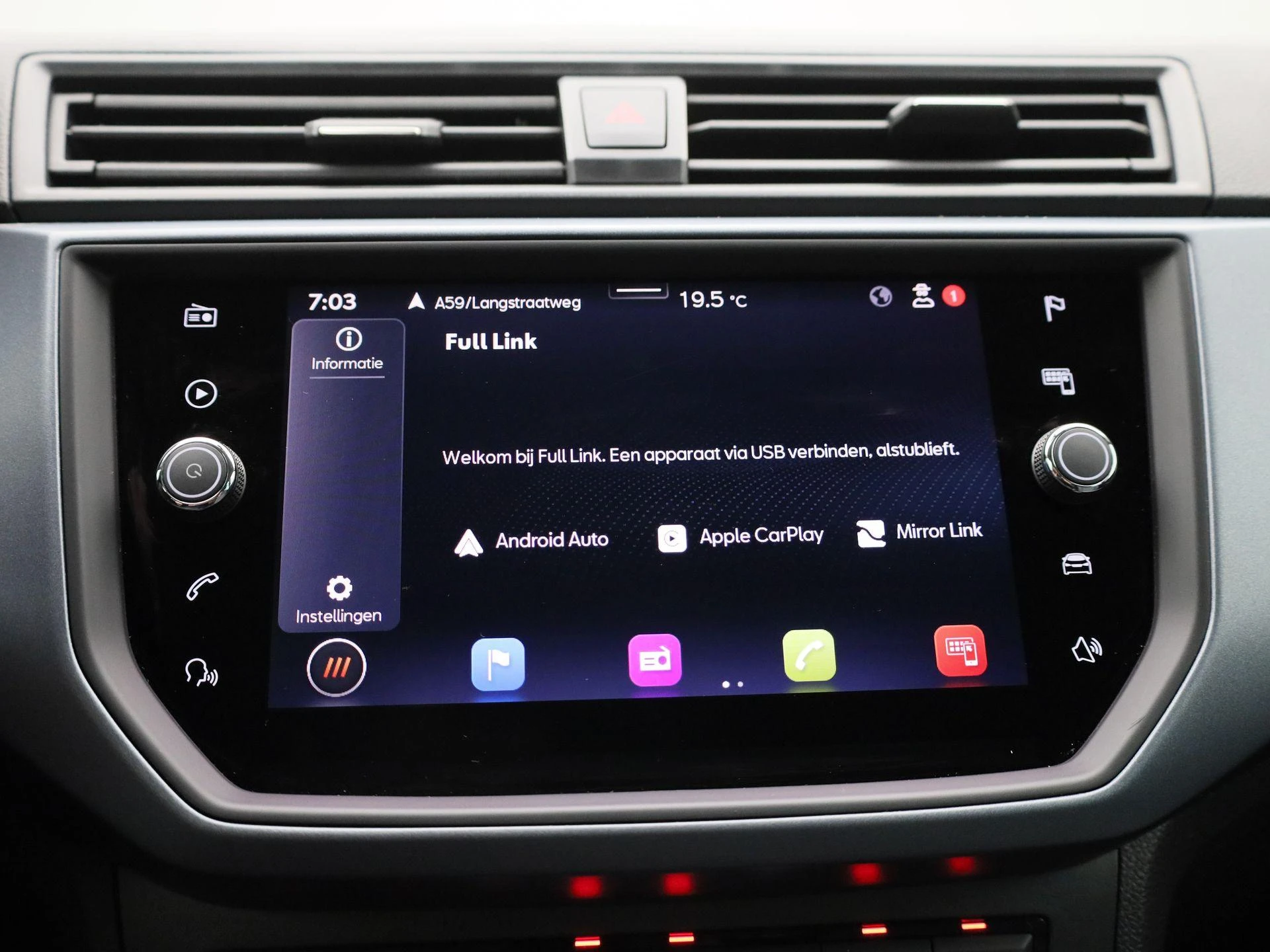 SEAT-Arona-image-21
