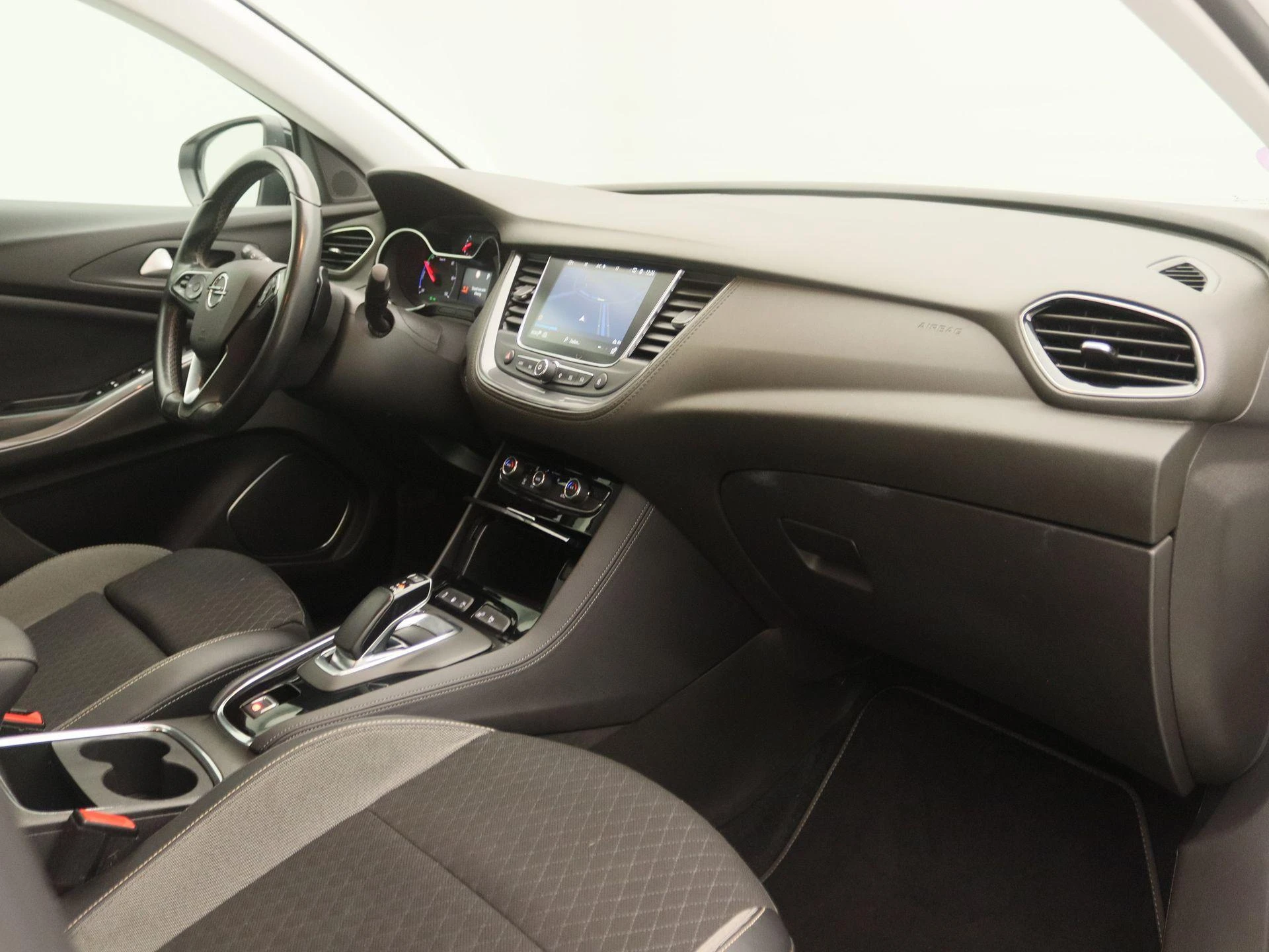 Opel-Grandland X-image-22