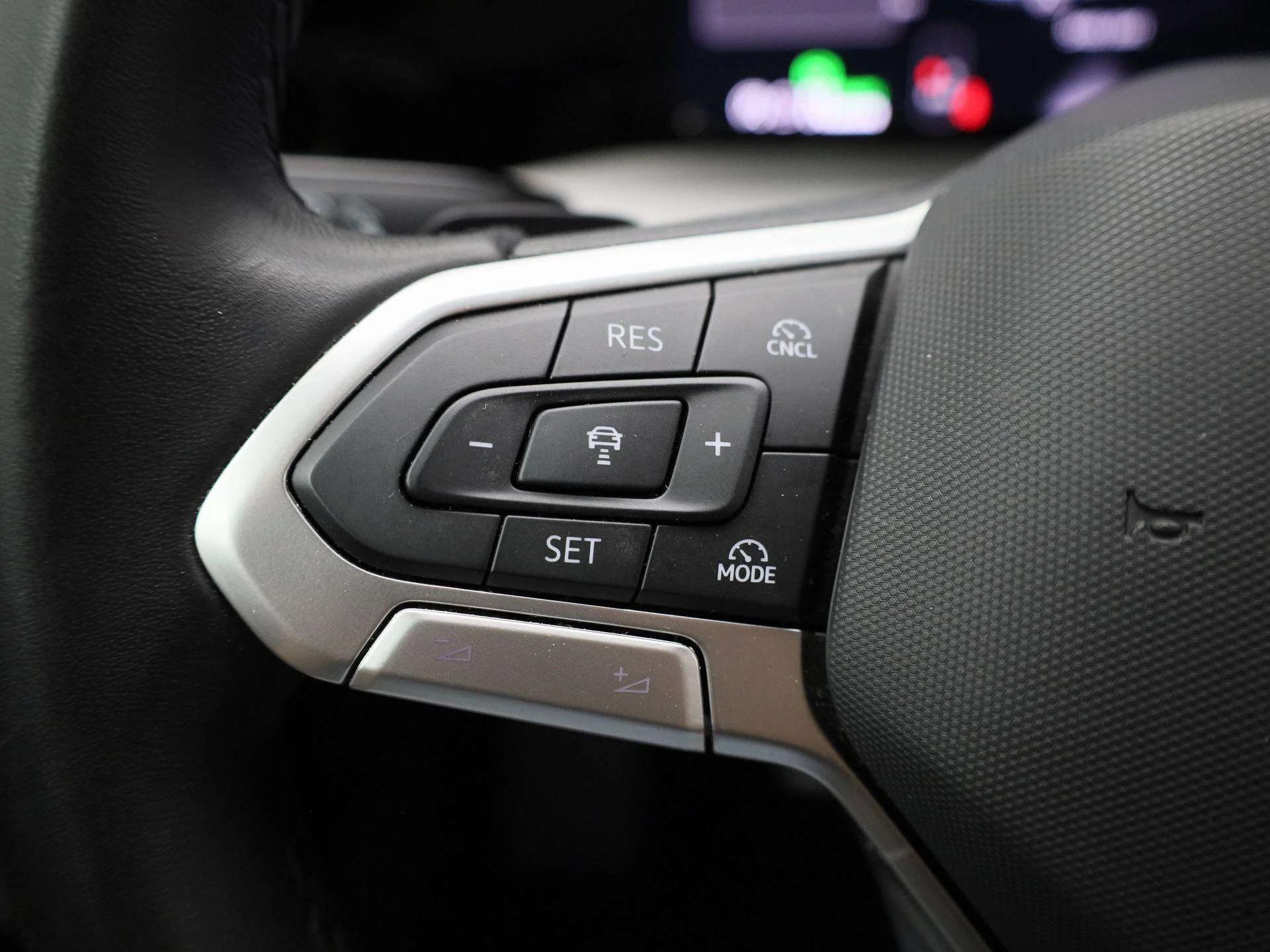 Volkswagen-Golf-image-18