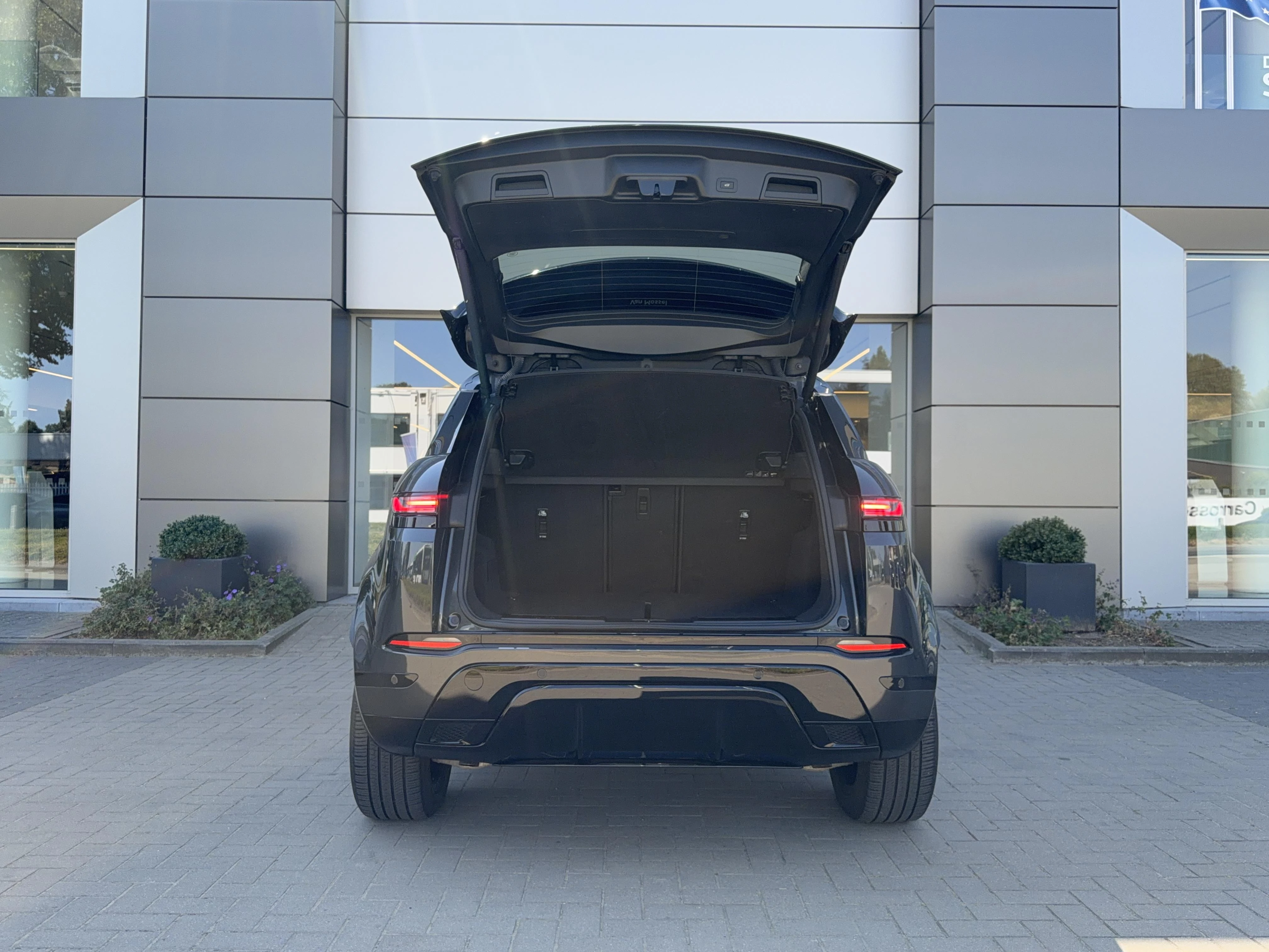 Land Rover-Range Rover Evoque-image-6