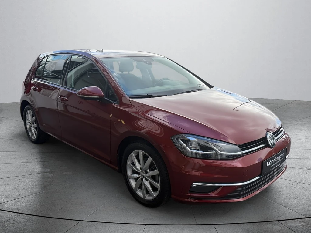 Volkswagen-Golf-image-5