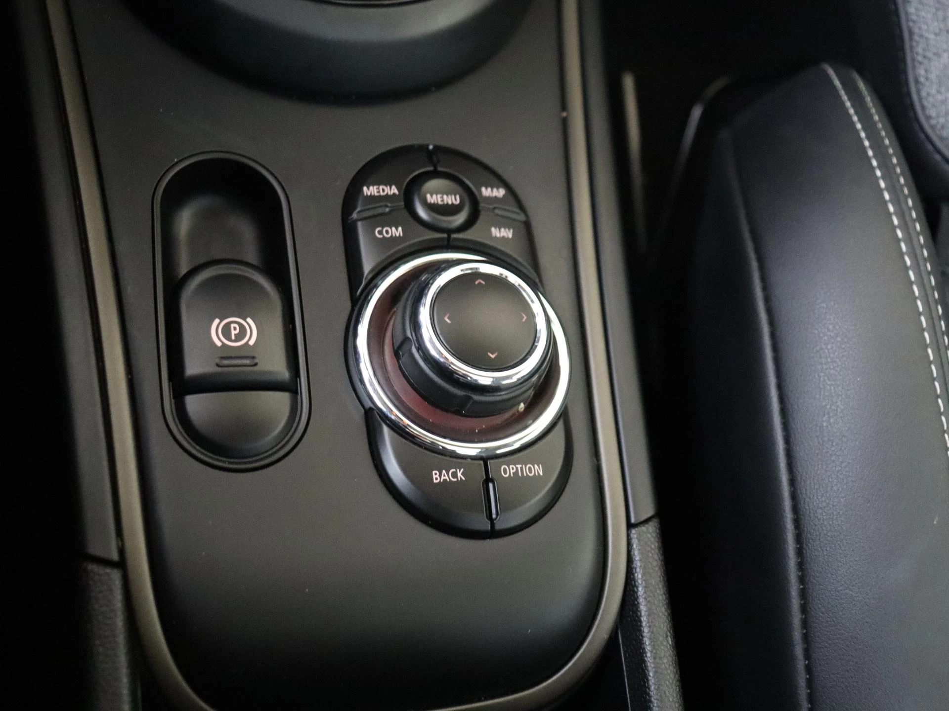 MINI-Countryman-image-20