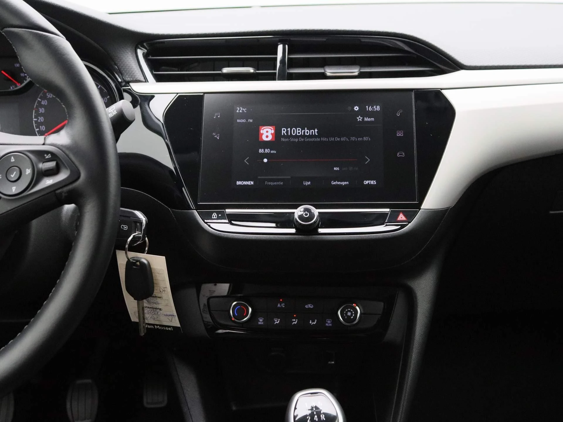 Opel-Corsa-image-7