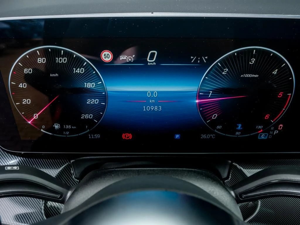 Mercedes-Benz-V-Klasse 220-image-13