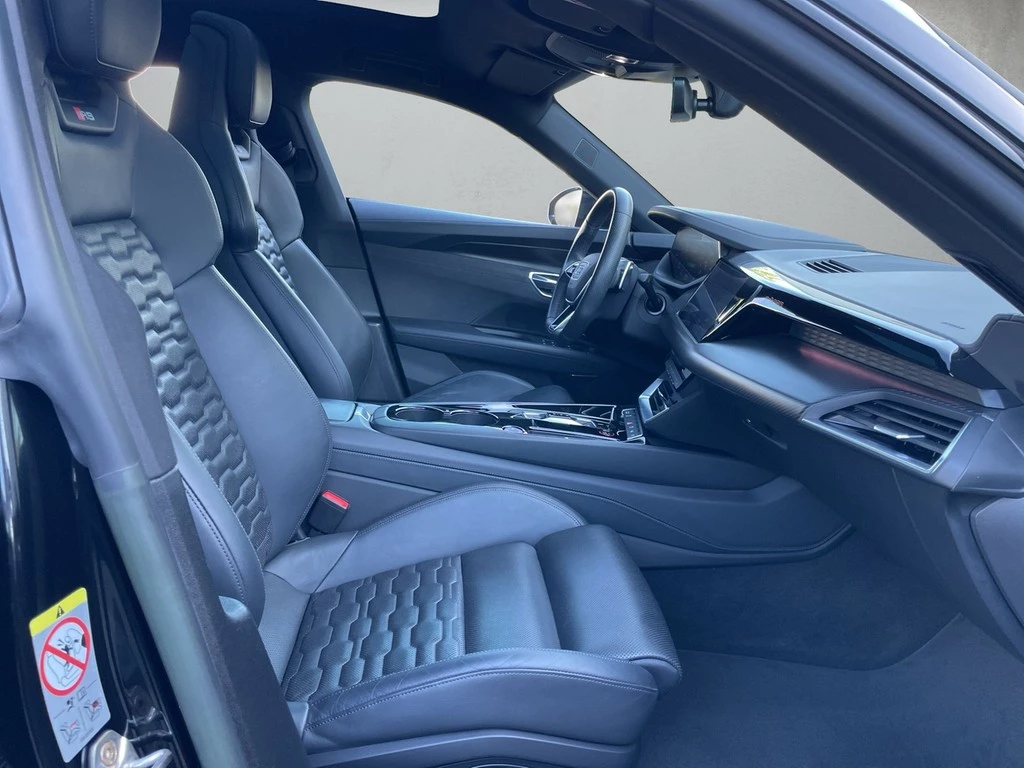 Audi e-tron GT RS quattro *SOH93%*Matrix*360°*