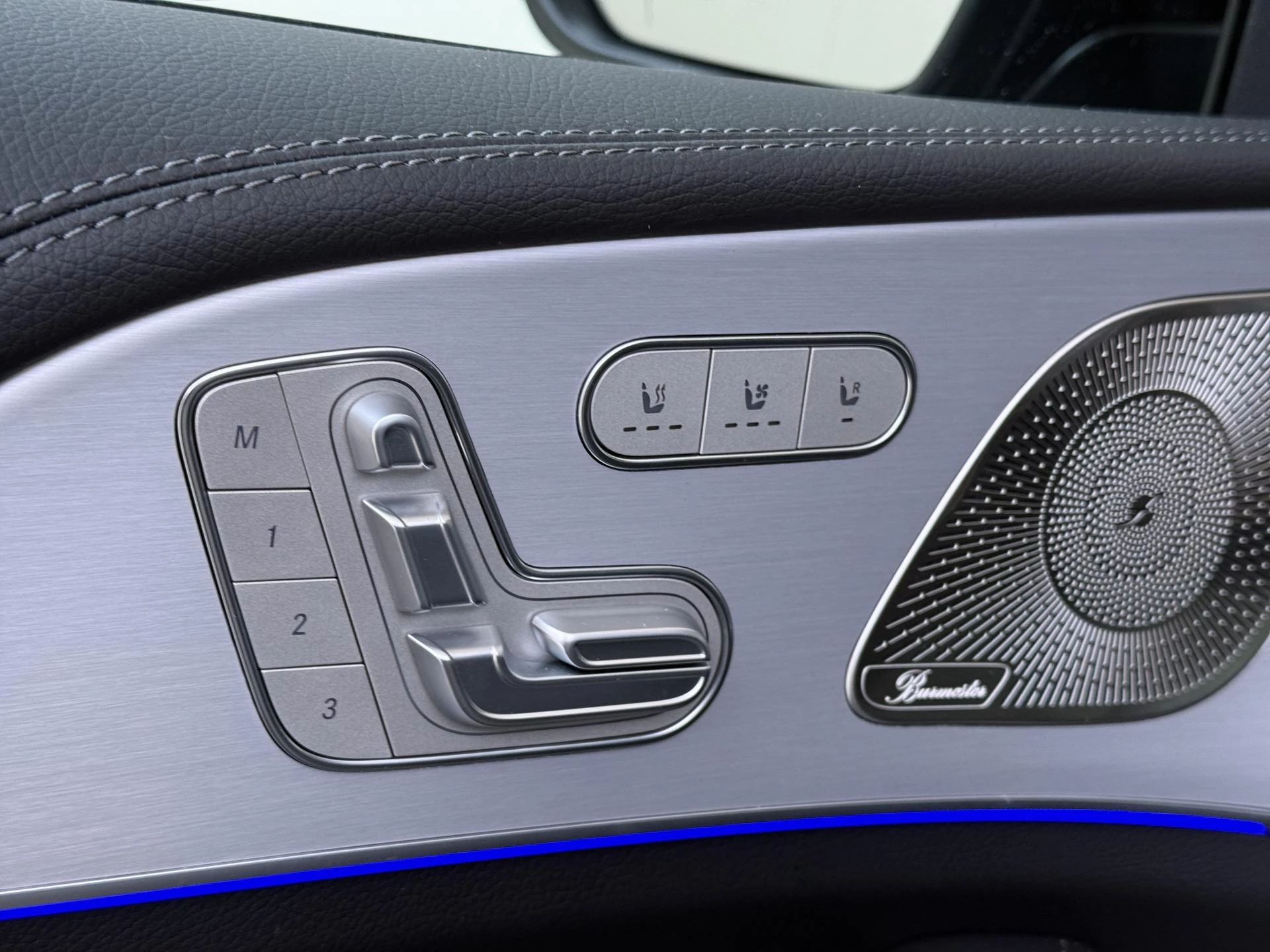 Mercedes-Benz-GLE-image-30