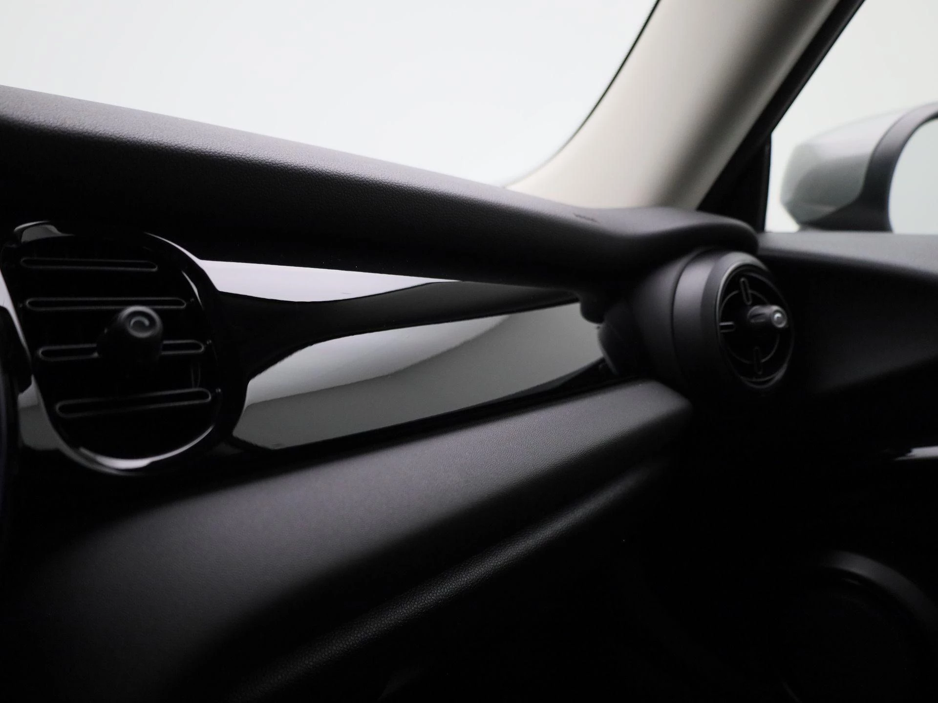 MINI-Electric-image-27