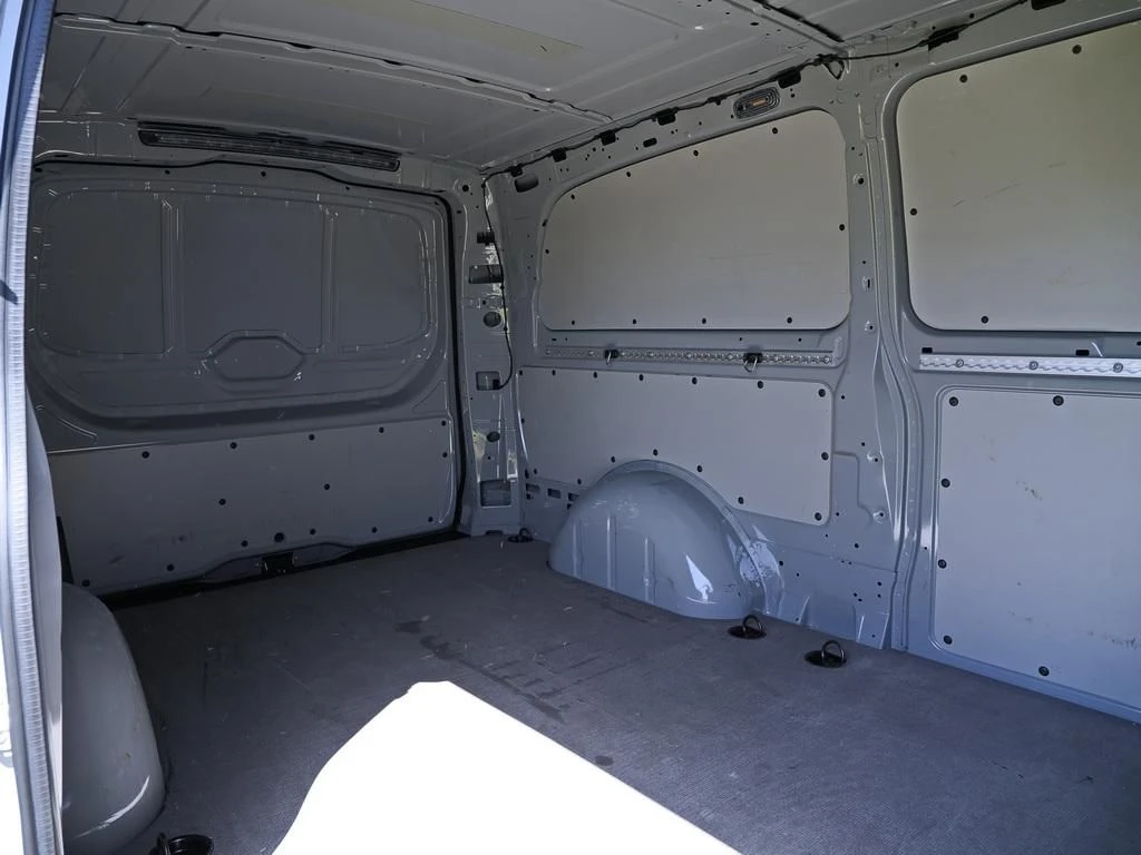 Mercedes-Benz-Vito 116-image-13