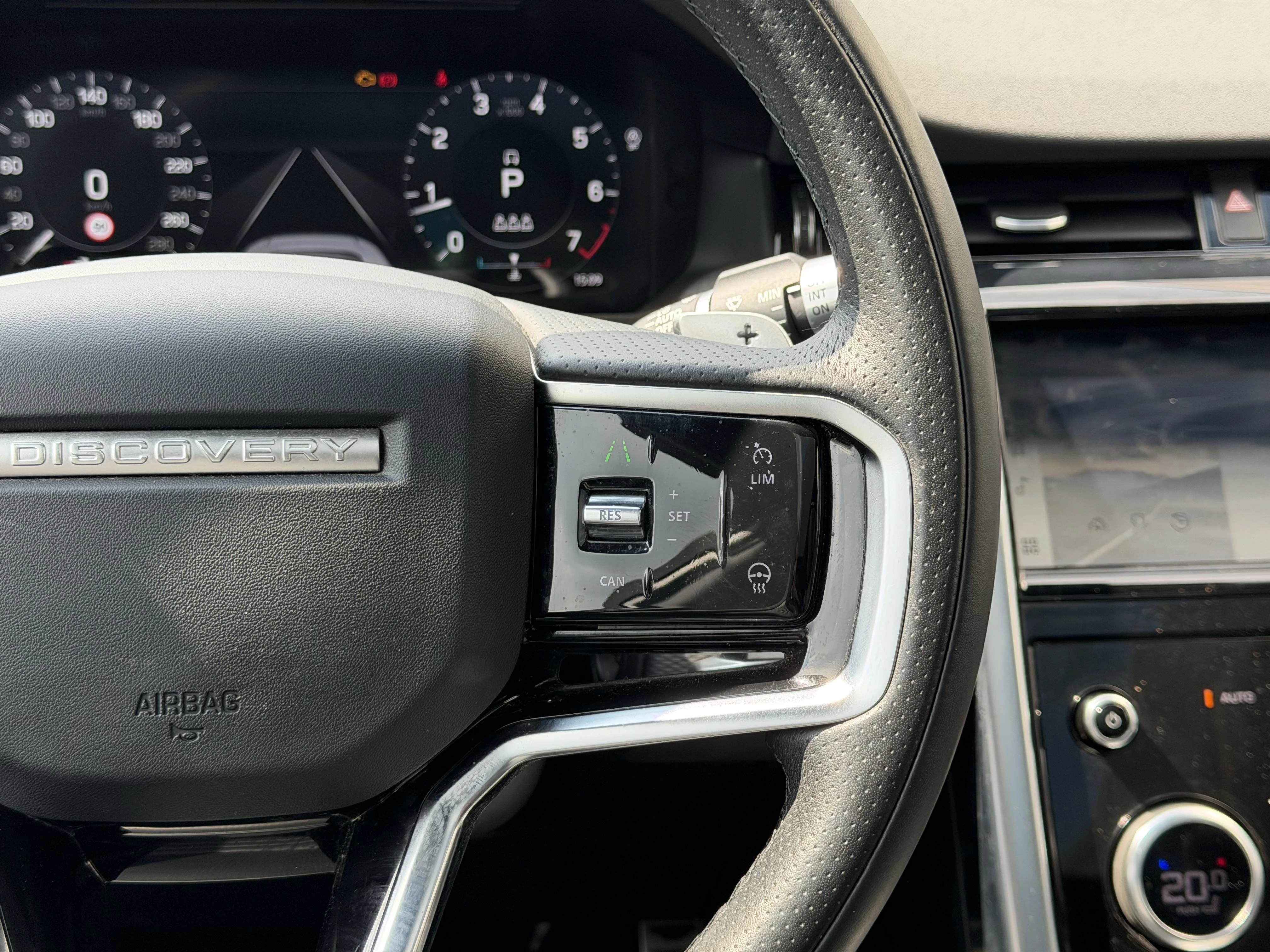 Land Rover-Discovery Sport-image-16