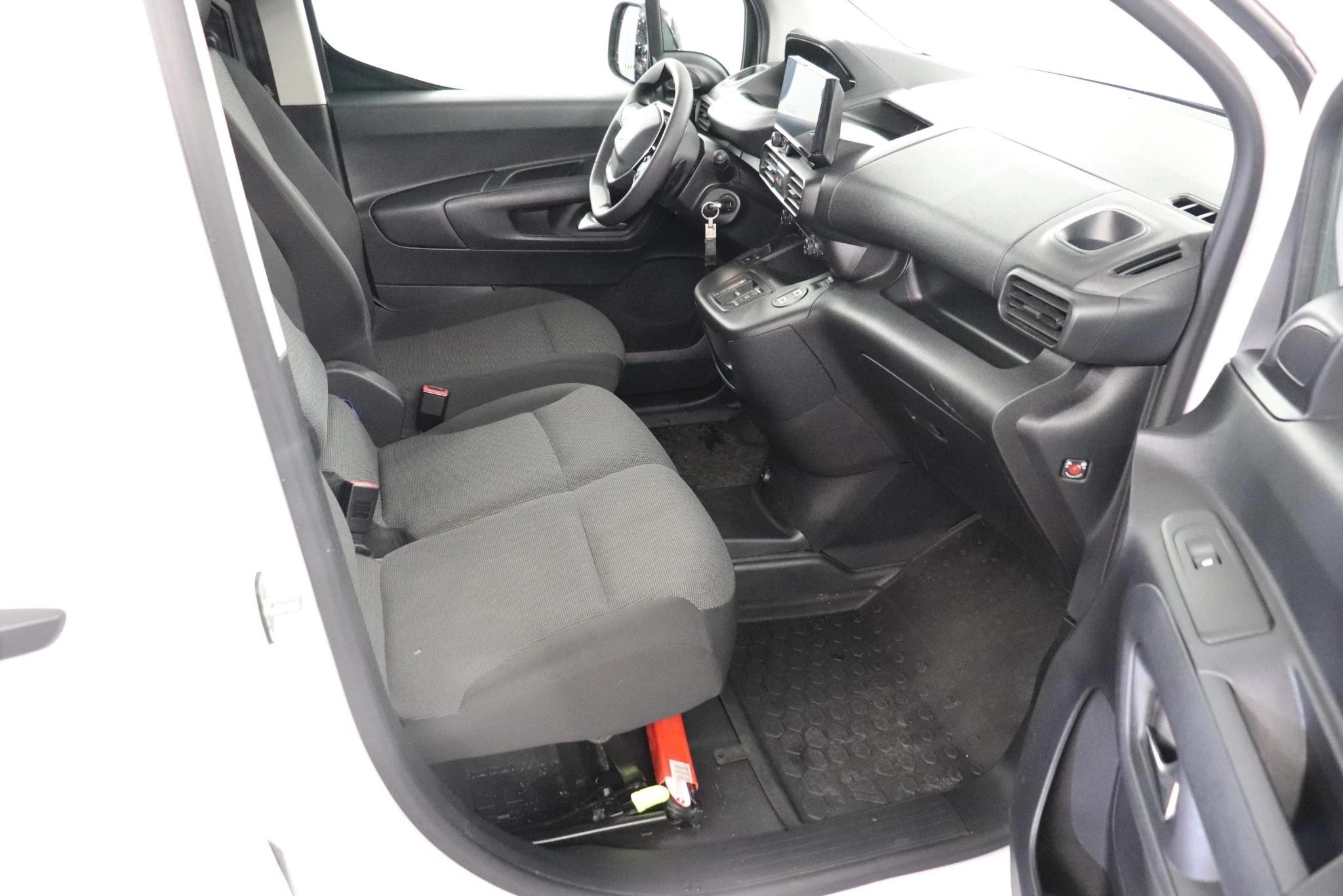Peugeot Partner Peugeot Partner 1.5 BlueHDi L1 Light 96kW EAT8