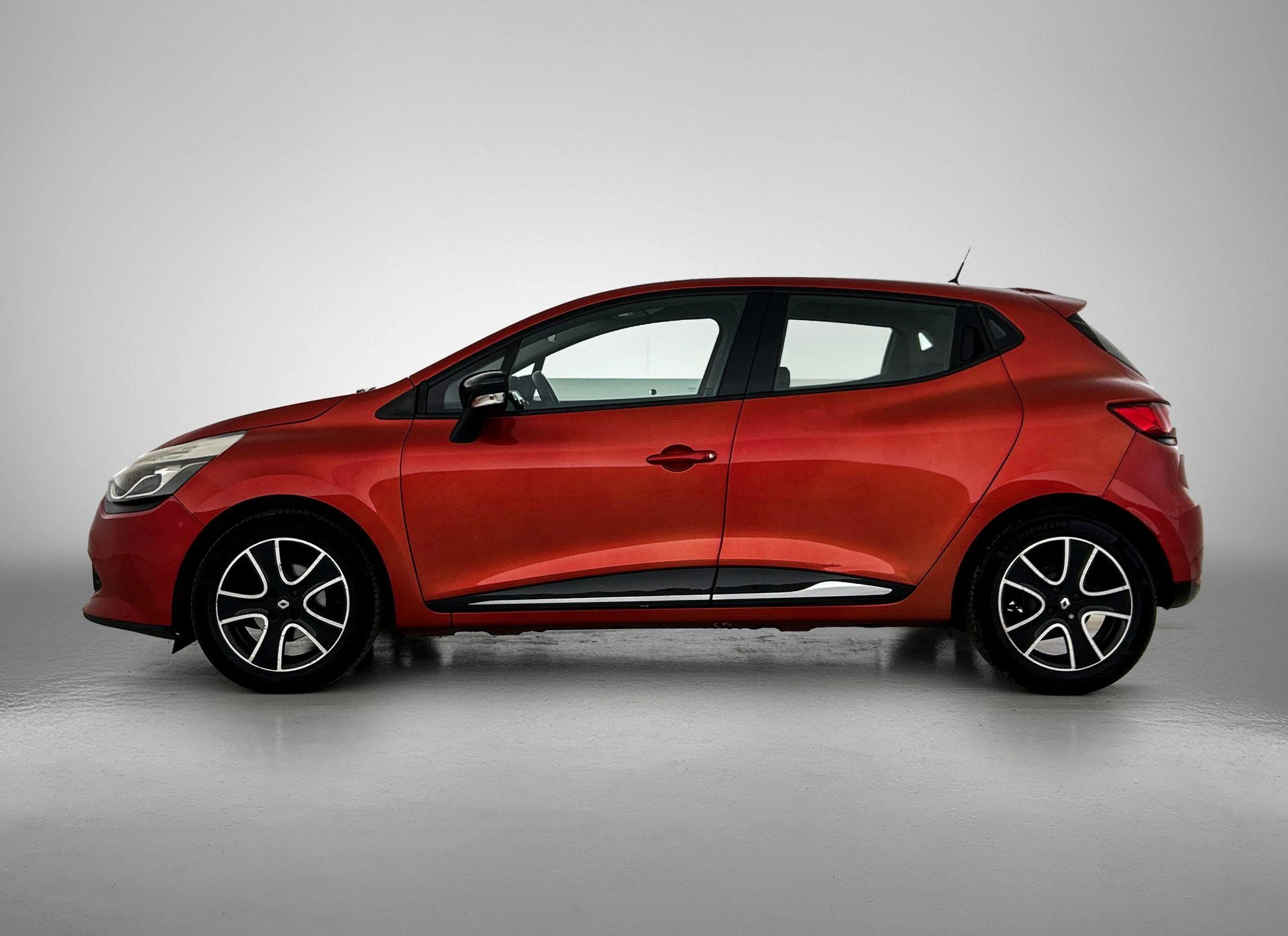 Renault-Clio-image-1