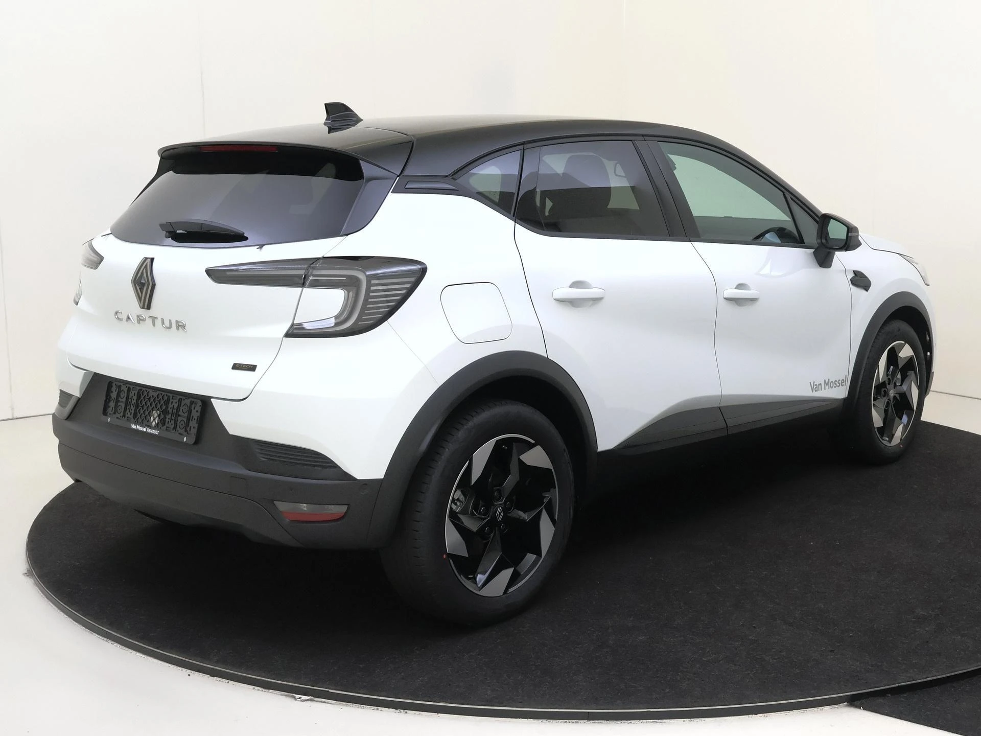 Renault-Captur-image-3