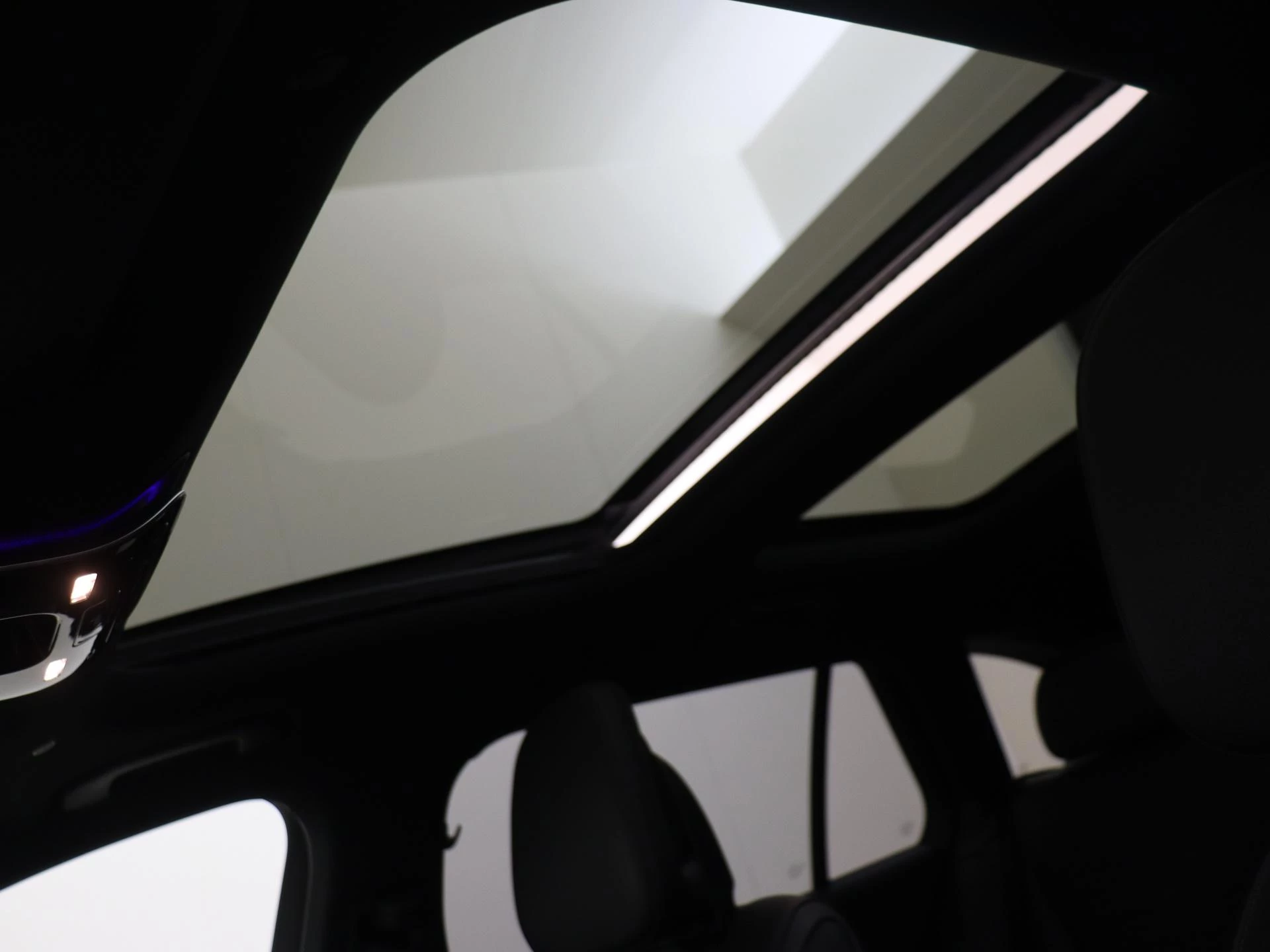 Mercedes-Benz-C-Klasse-image-26