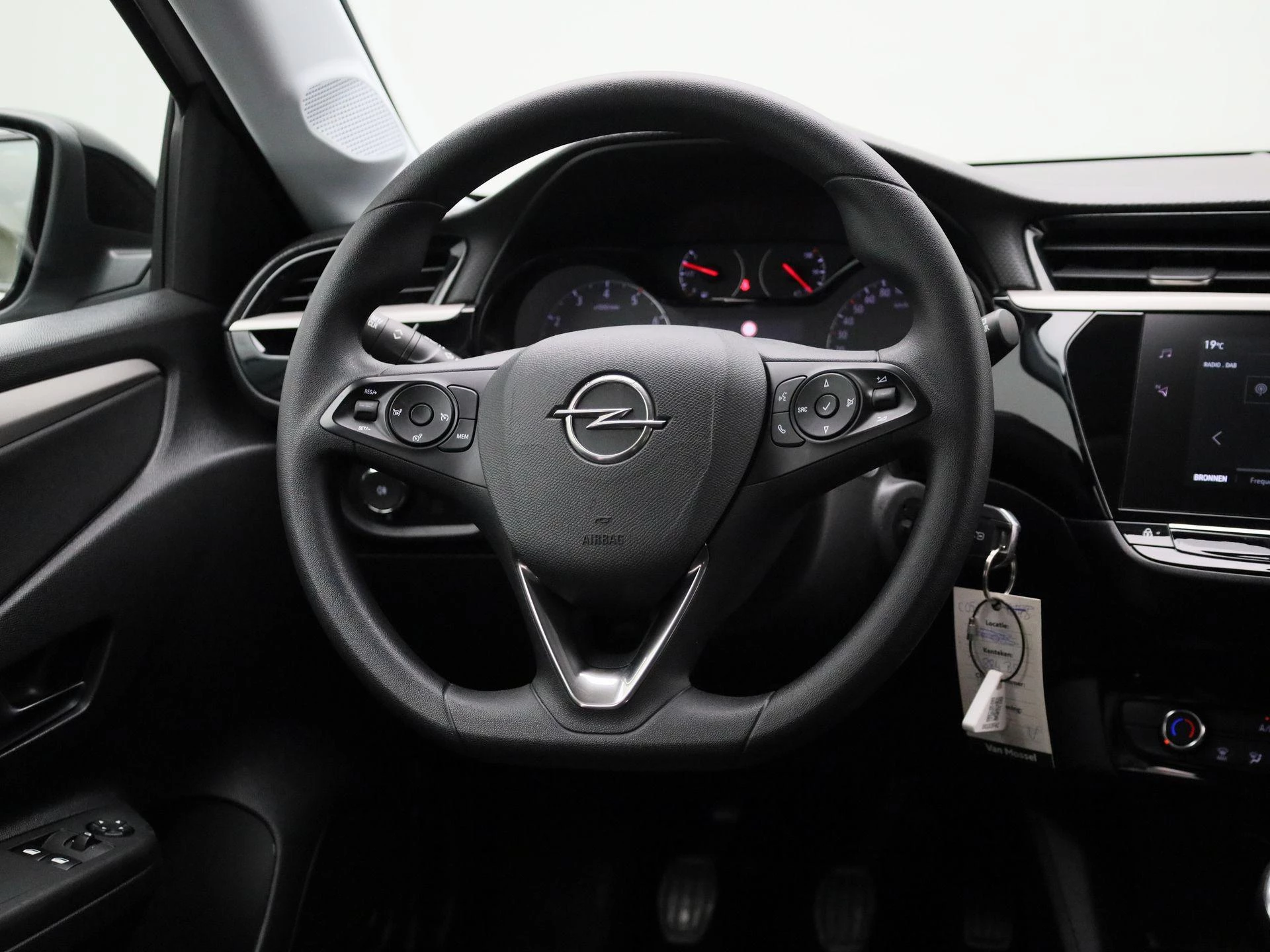 Opel-Corsa-image-9