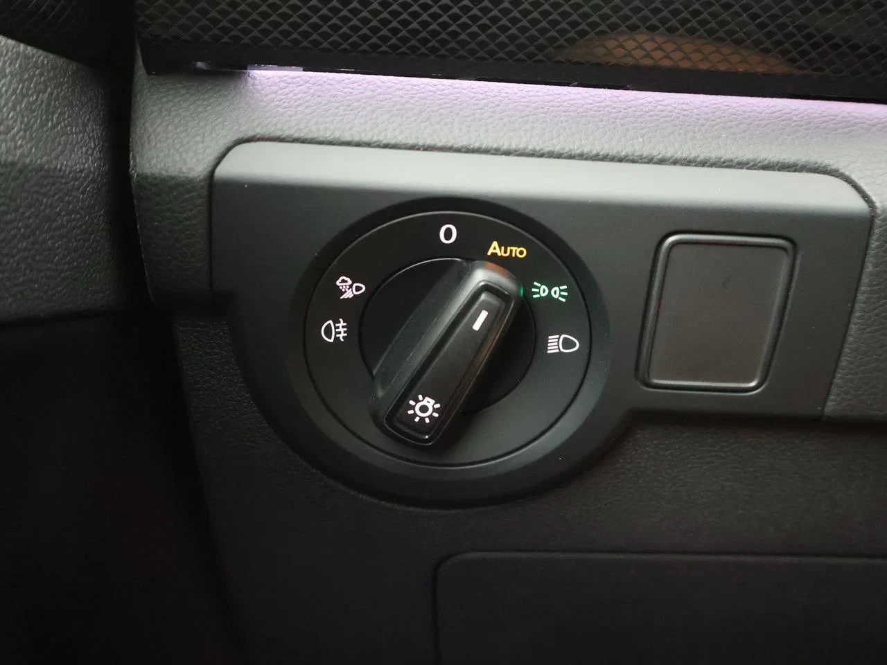 Volkswagen-T-Cross-image-20
