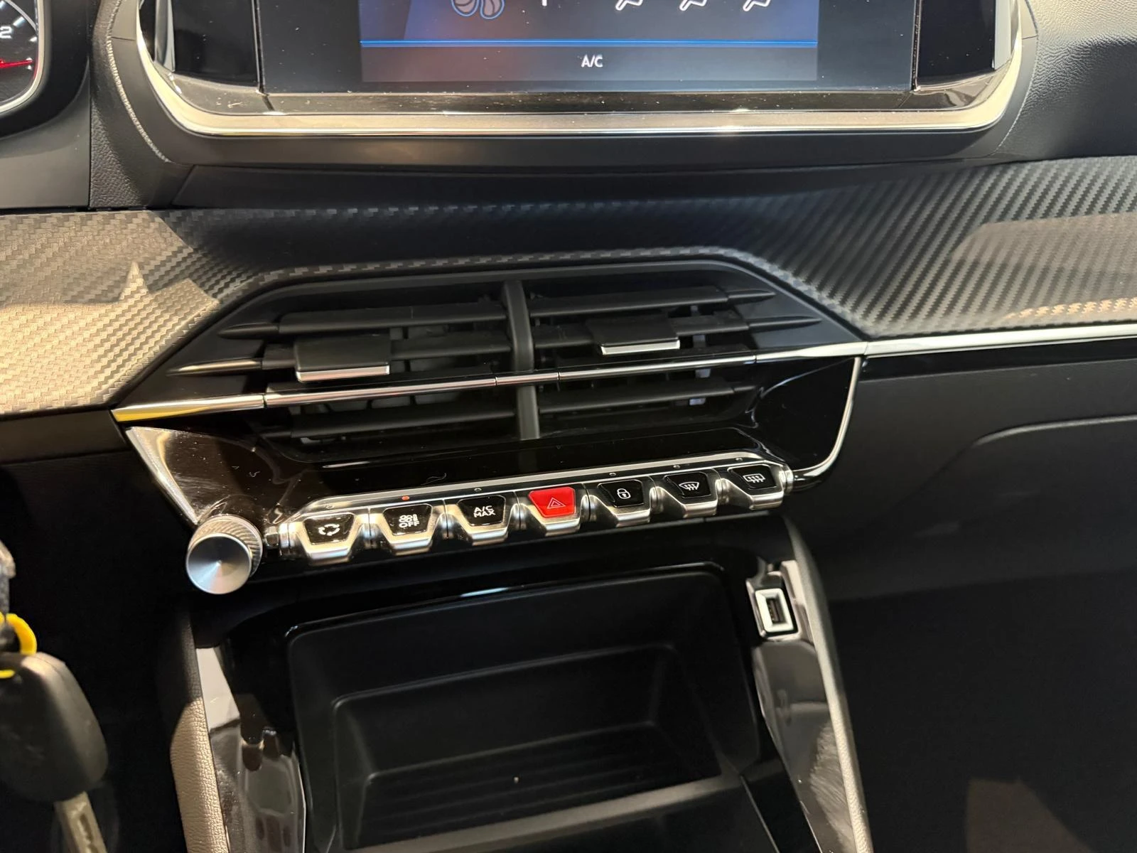 Peugeot-208-image-20