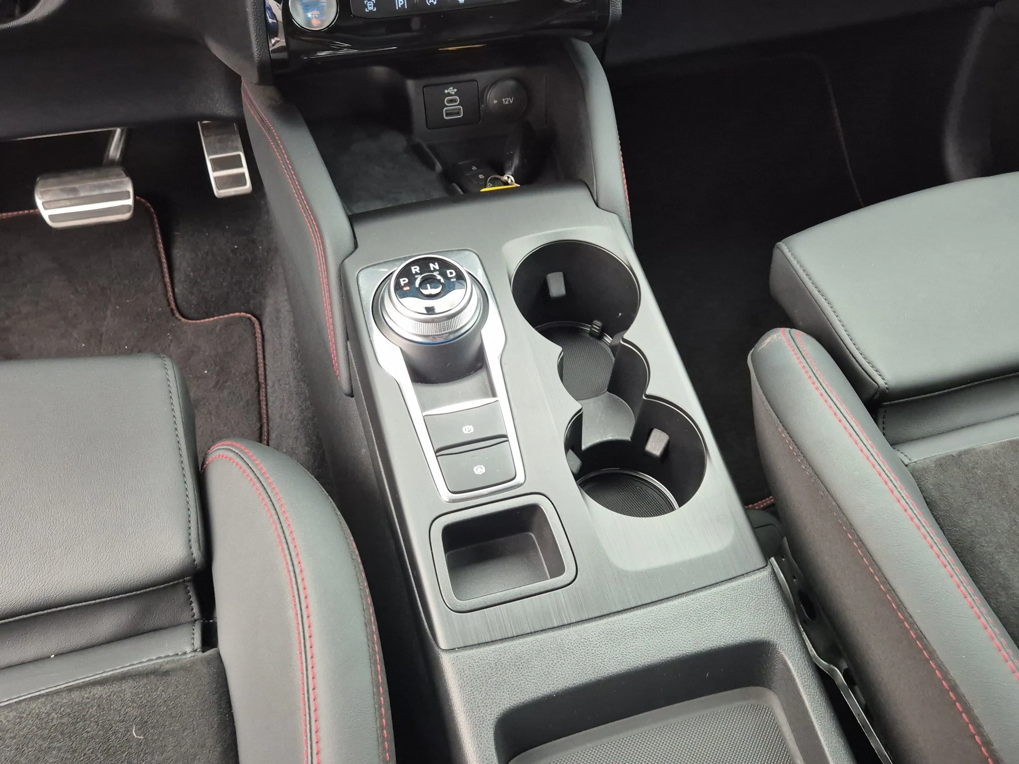 Ford-Kuga-image-13