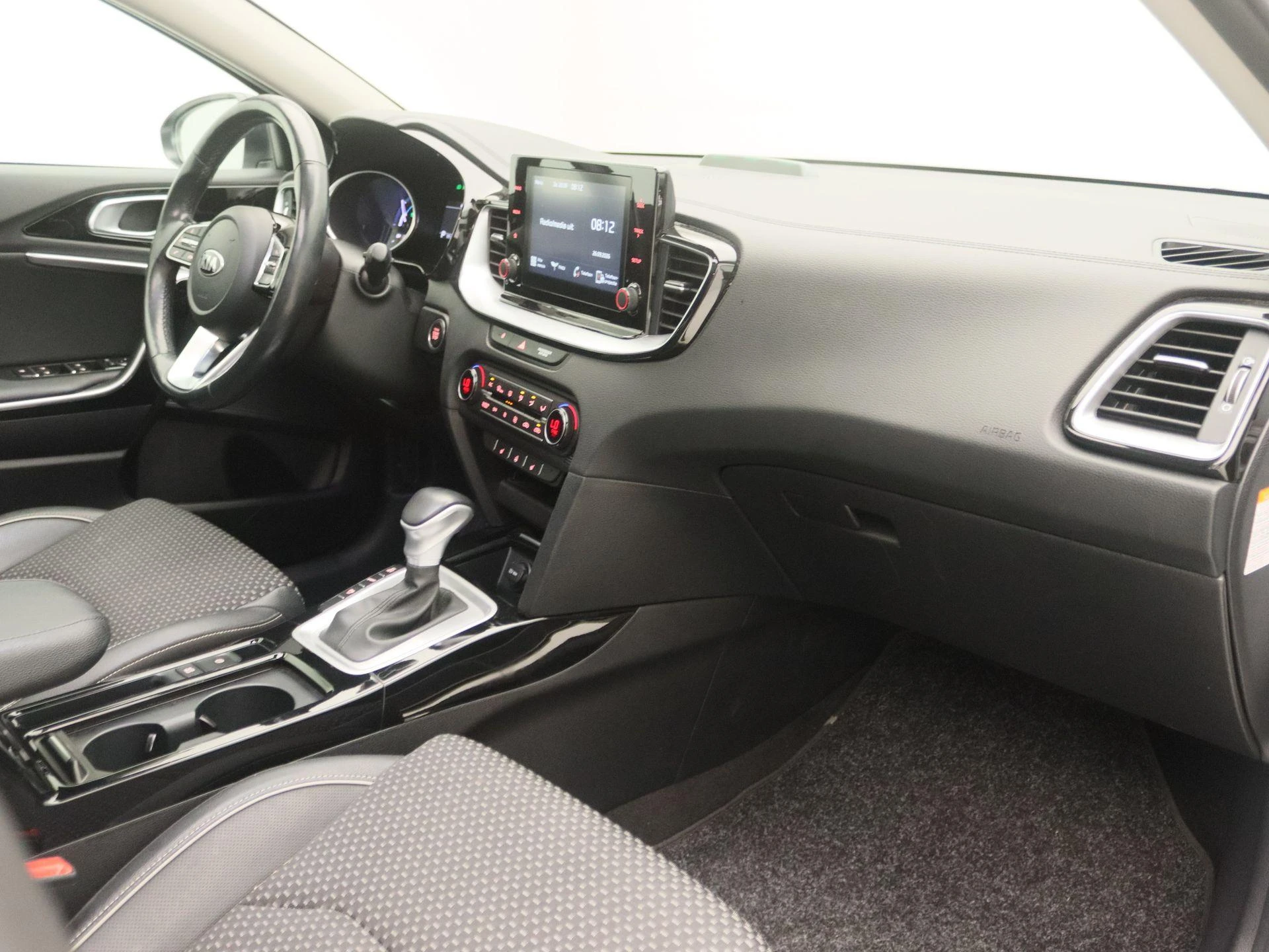 Kia-XCeed-image-23