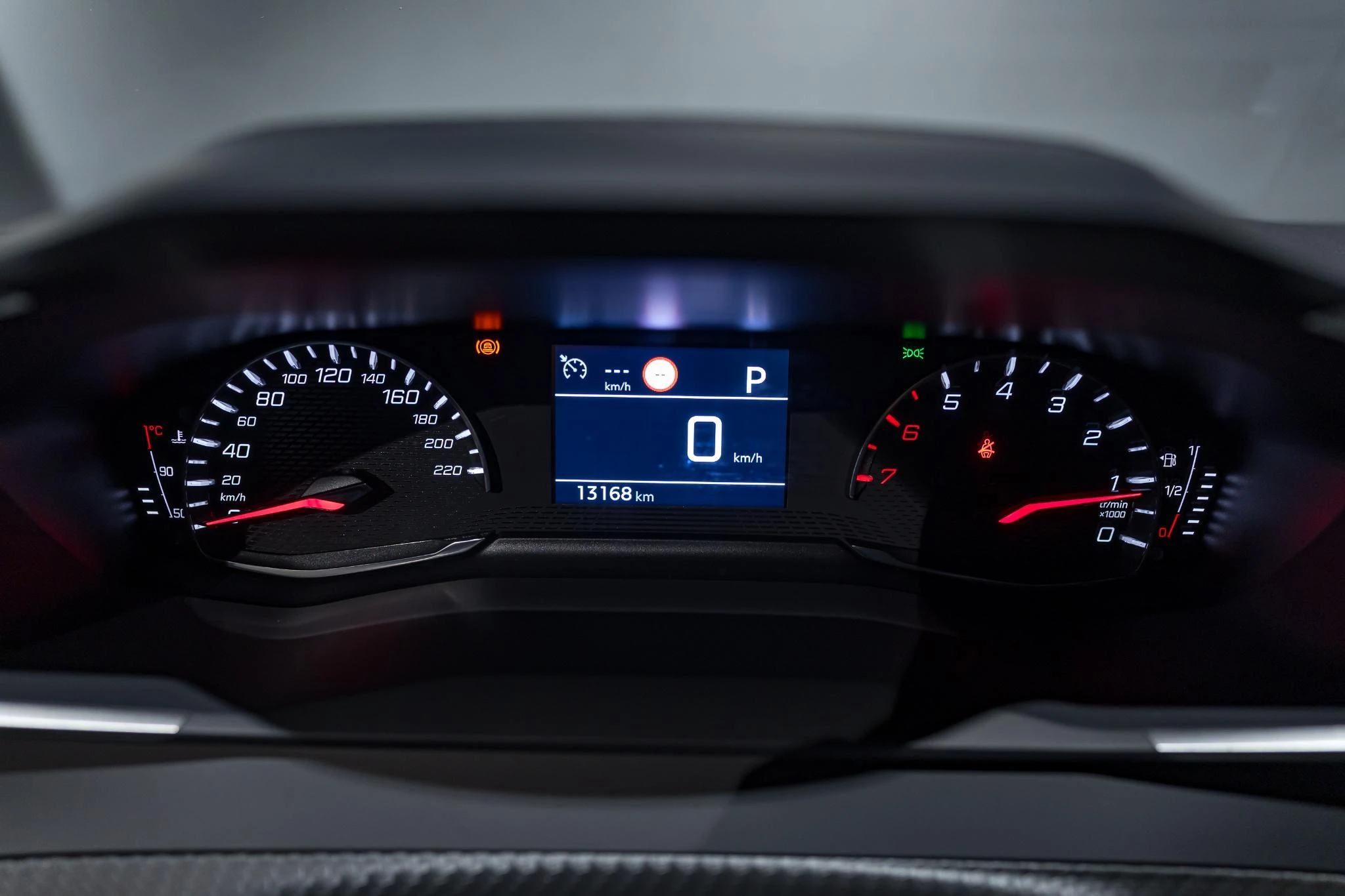 Peugeot-2008-image-10