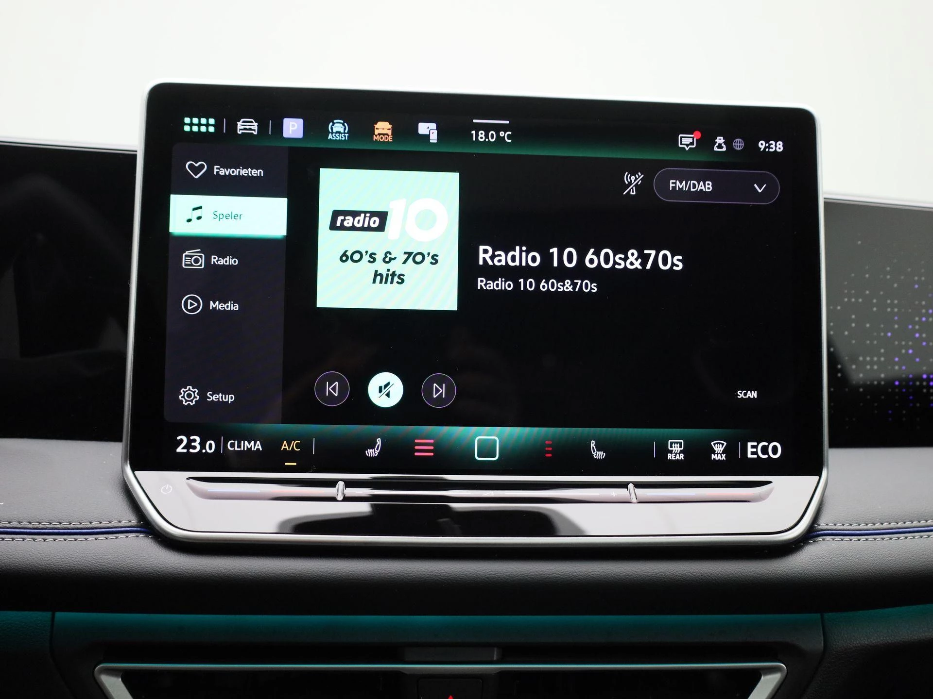 Volkswagen-Tiguan-image-23