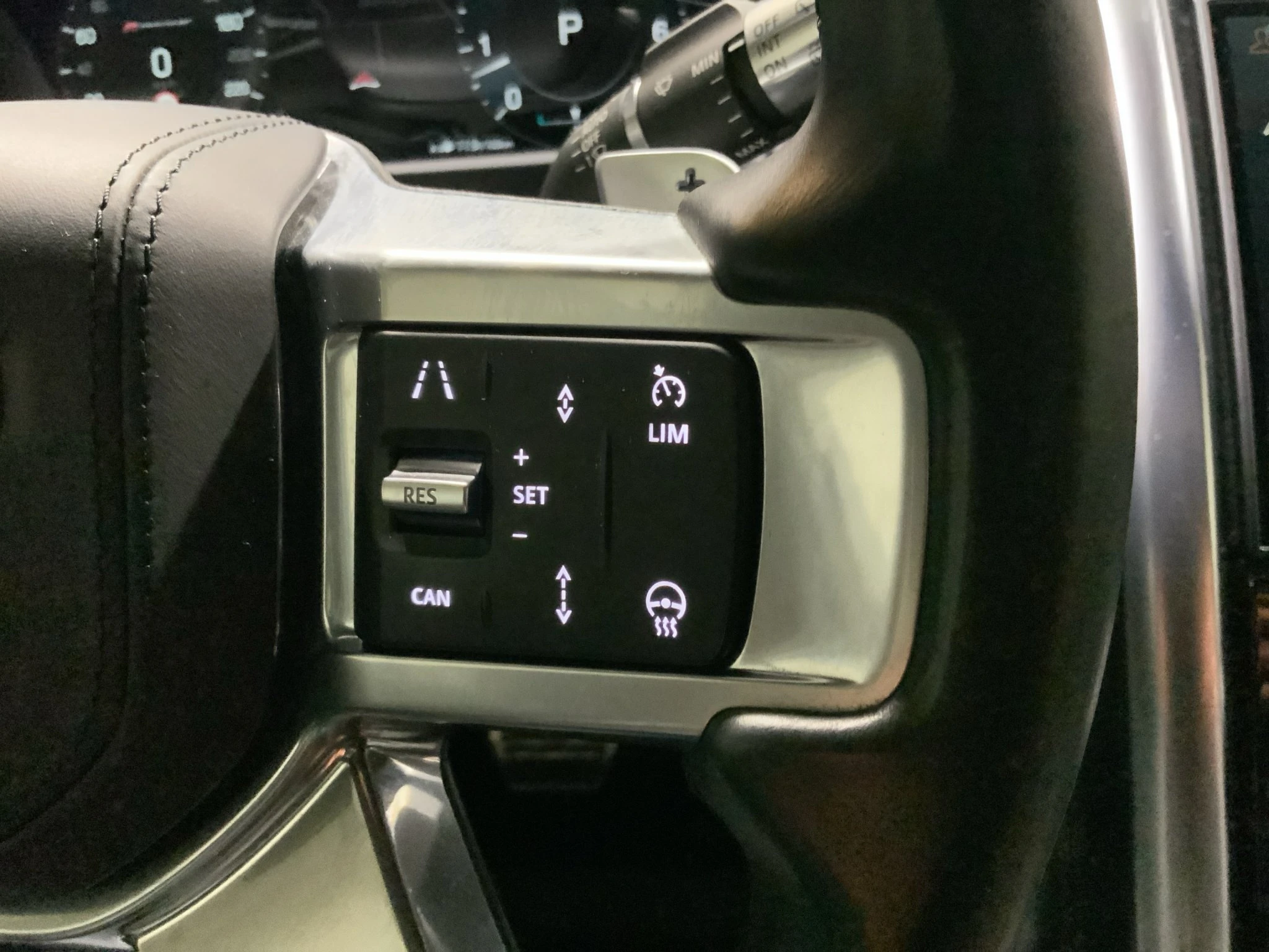 Land Rover-Discovery-image-17