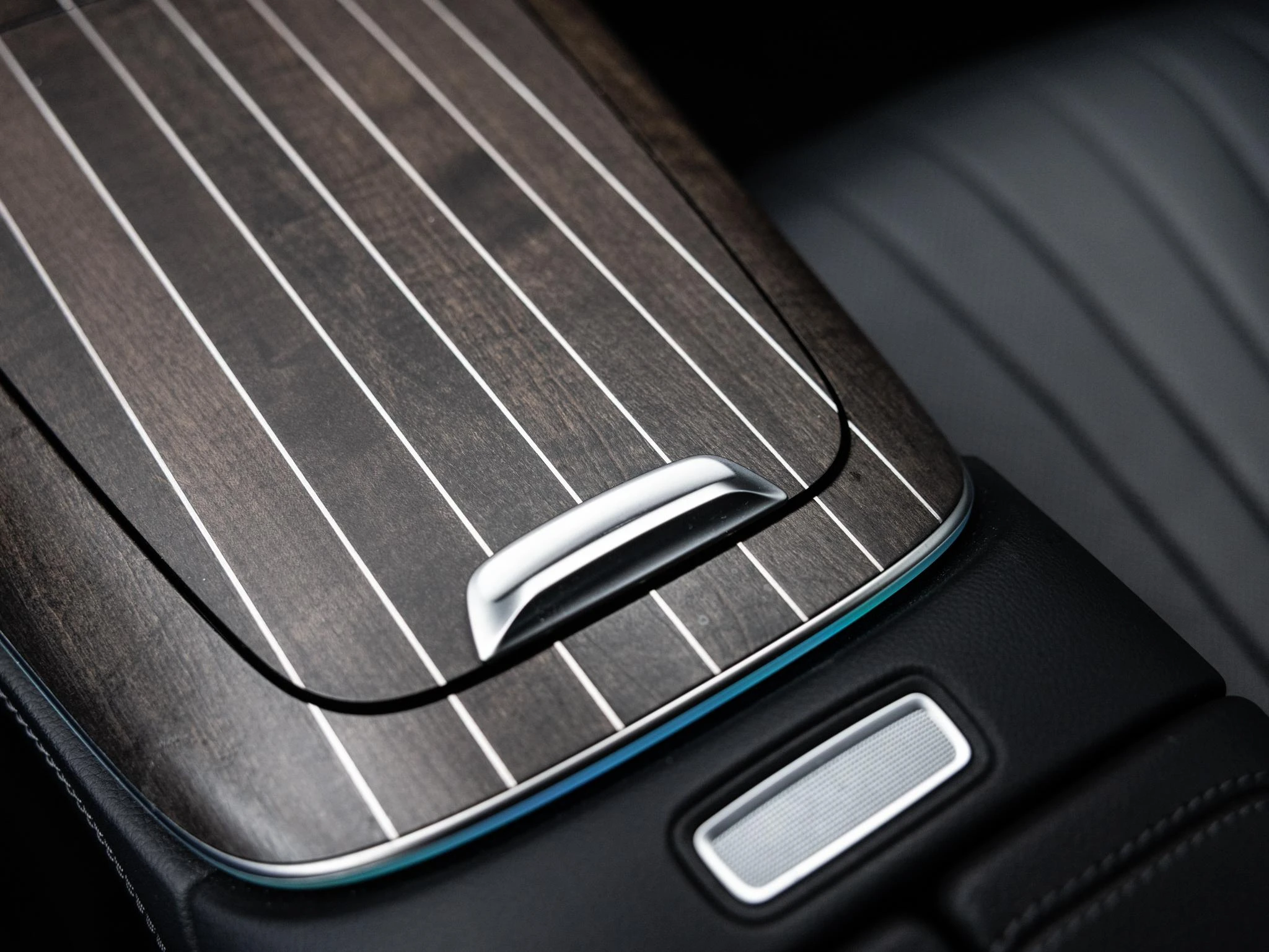 Mercedes-Benz-E-Klasse-image-26