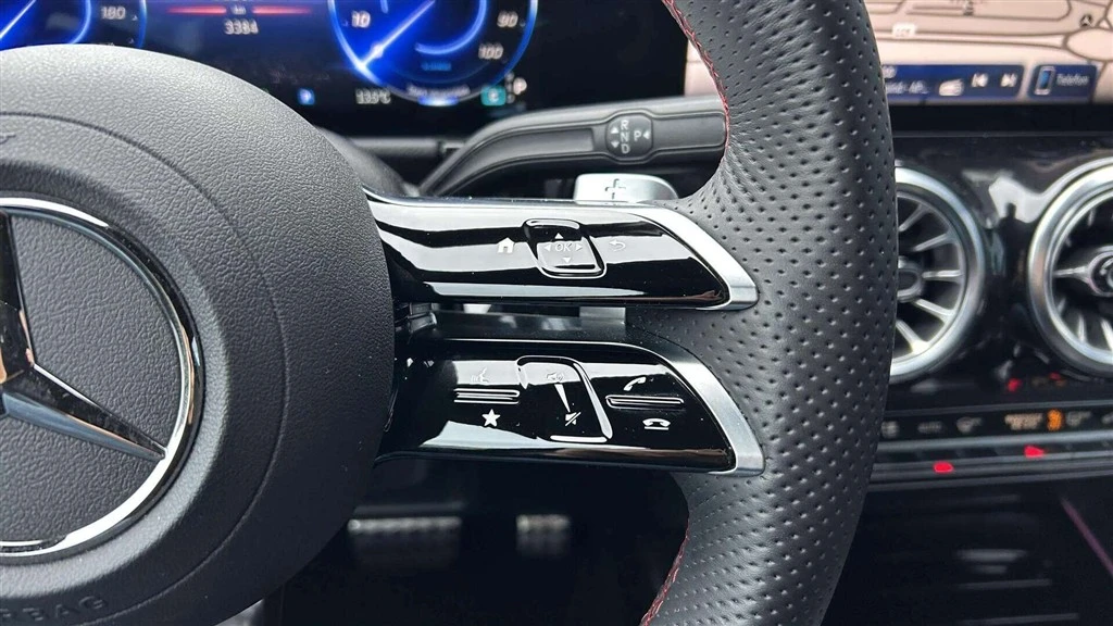 Mercedes-Benz-EQA-image-12