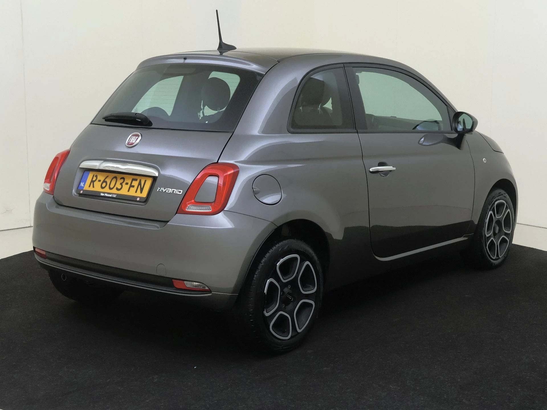 Fiat-500-image-3