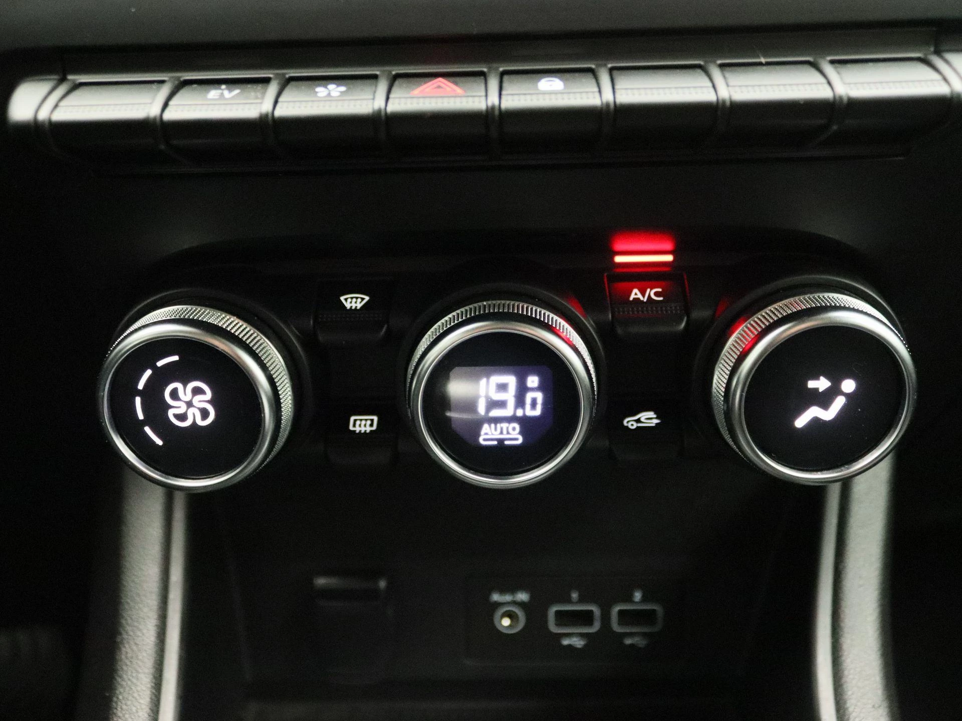 Renault-Captur-image-10