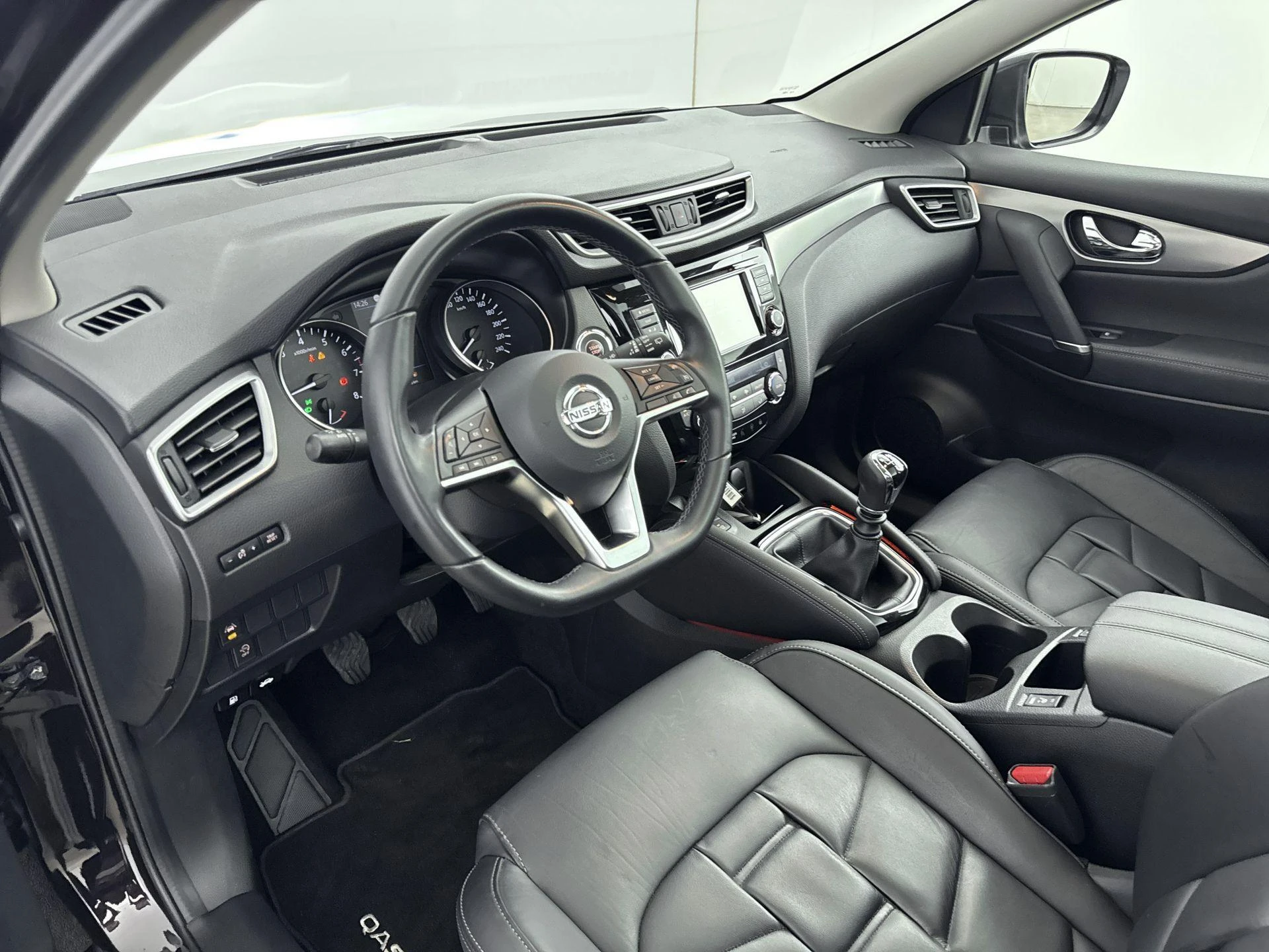 Nissan-QASHQAI-image-16