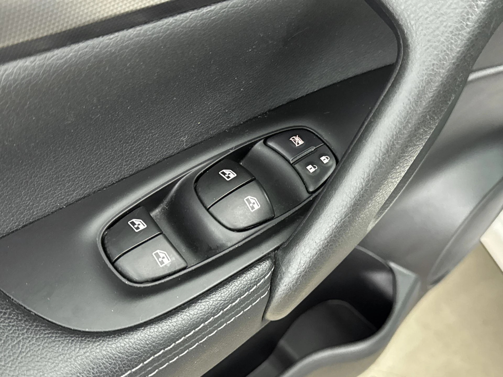 Nissan-QASHQAI-image-10