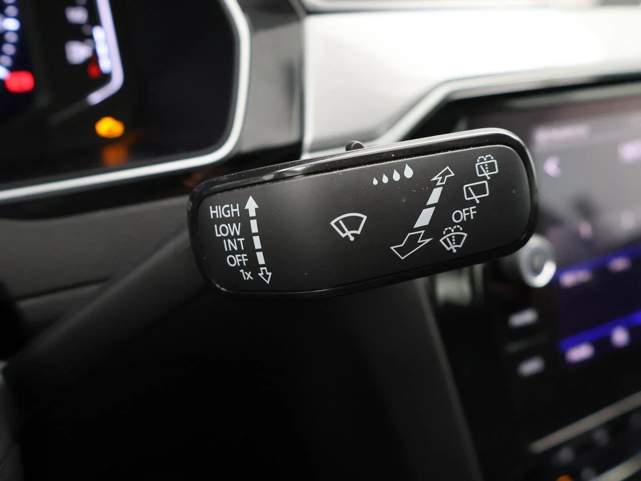 Volkswagen-Passat-image-17